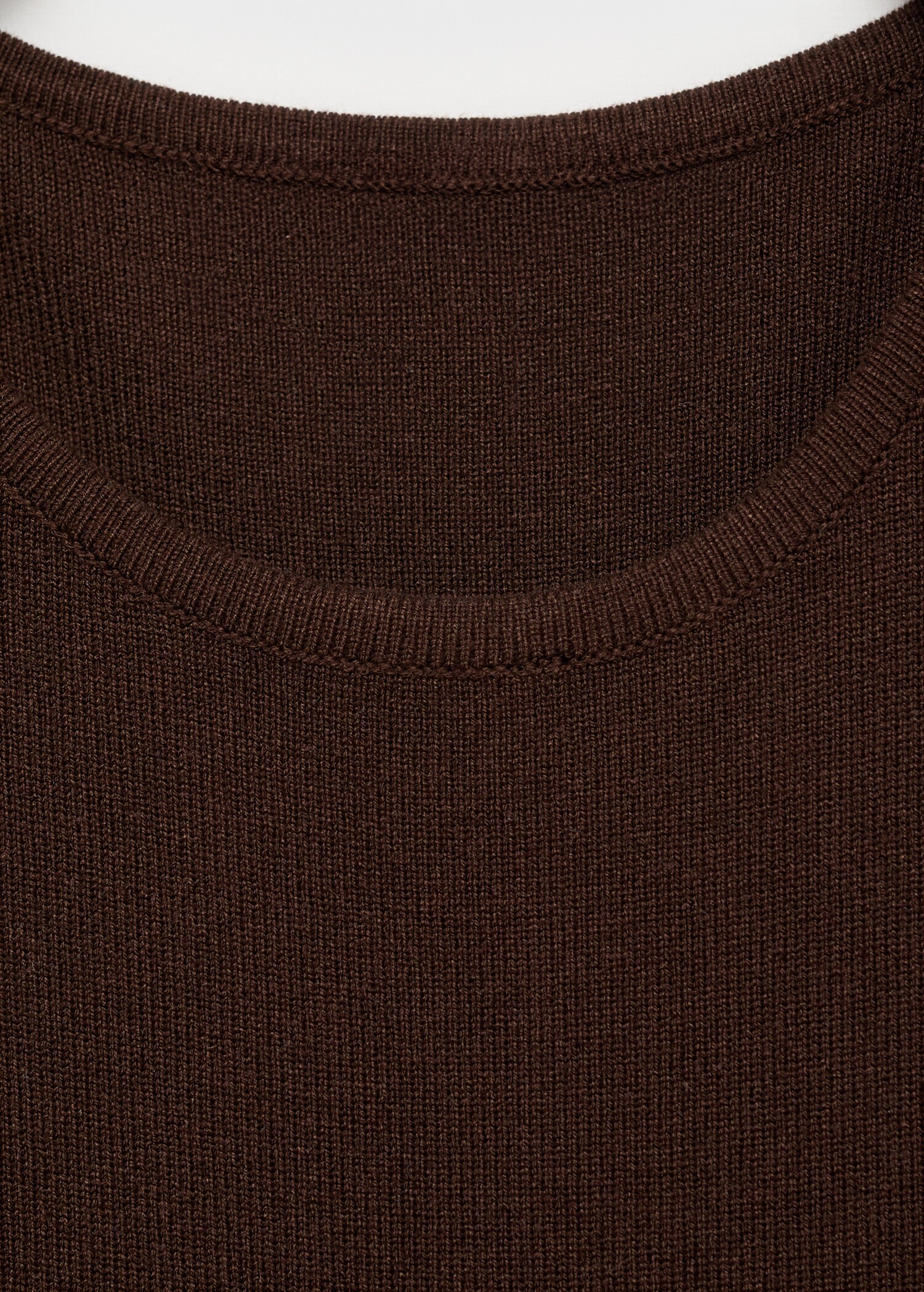 Halter-neck knitted dress - Details of the article 8