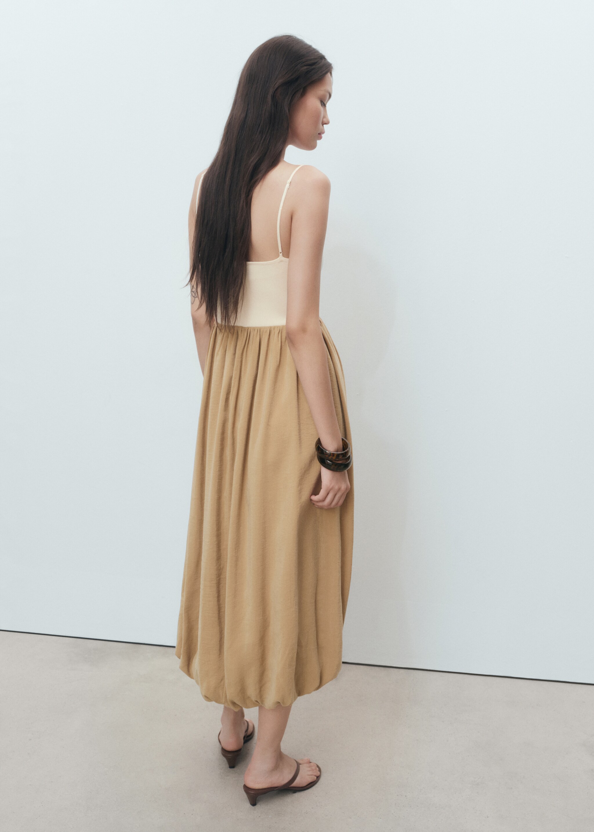 Combined knitted balloon dress - Reverse of the article