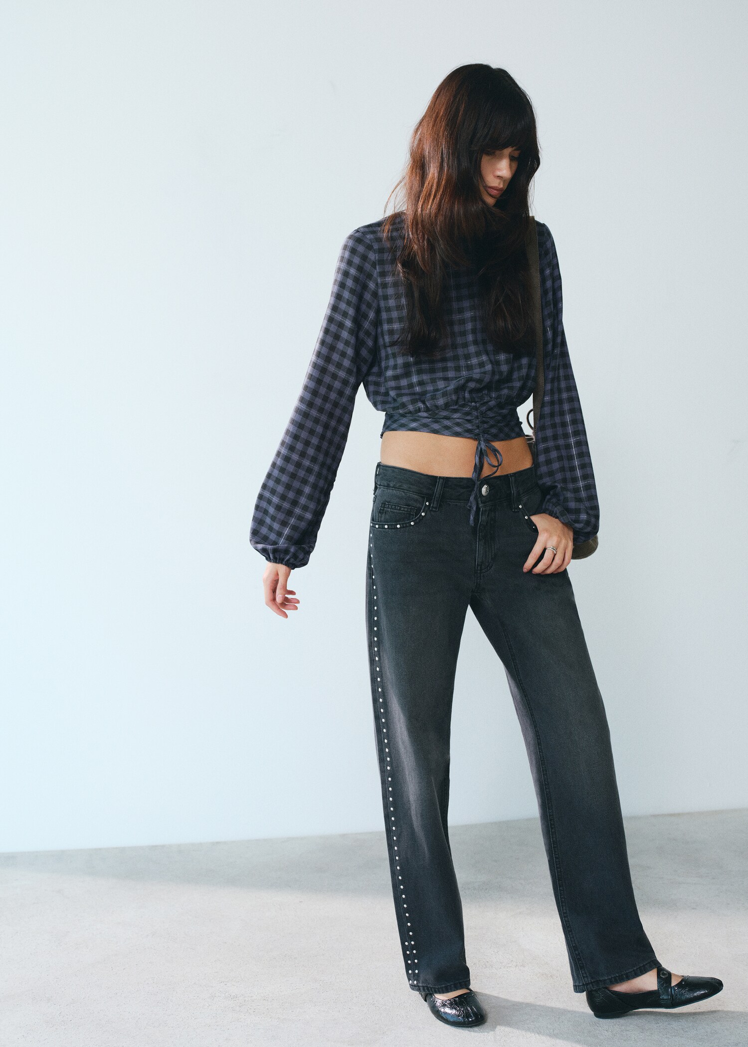 Straight-fit jeans with studs - Details of the article 5