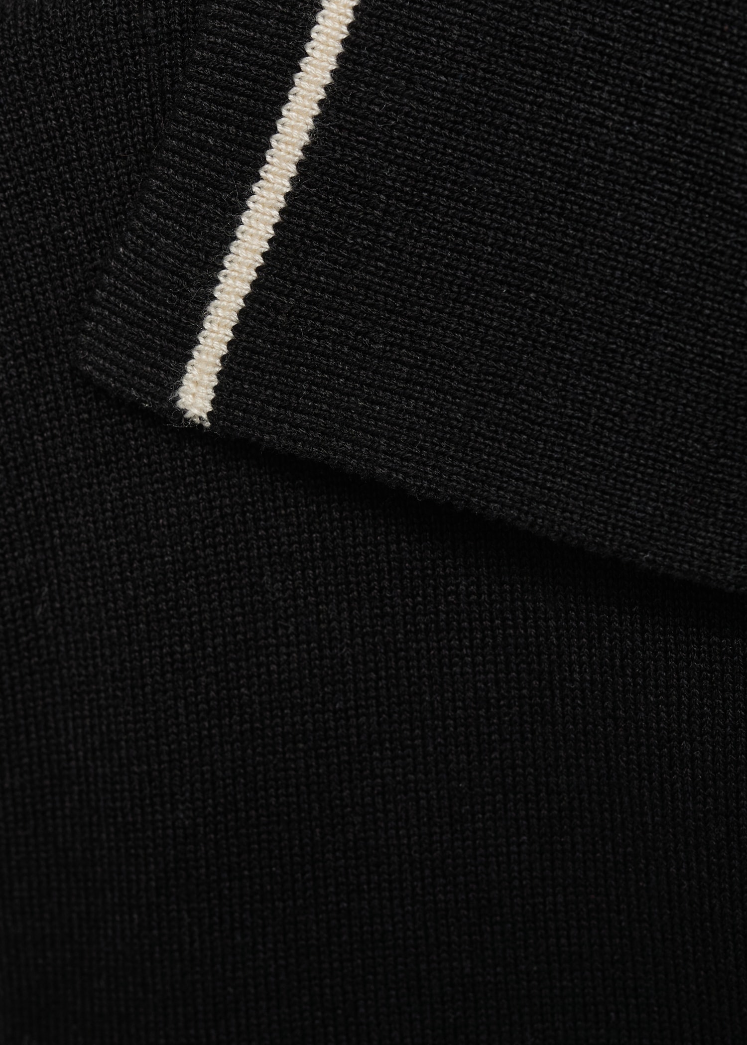 Polo-neck sweater with contrasting trims - Details of the article 0