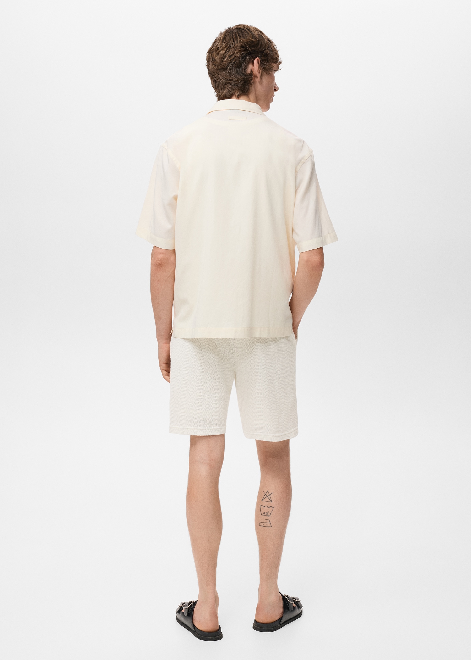Structured knitted shorts - Reverse of the article