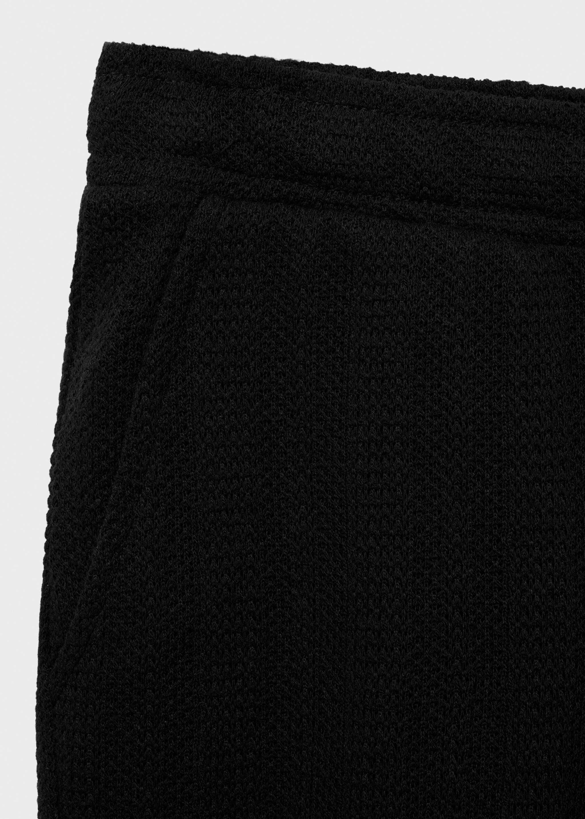 Structured knitted shorts - Details of the article 0, Black. Ref: 17062923-00.