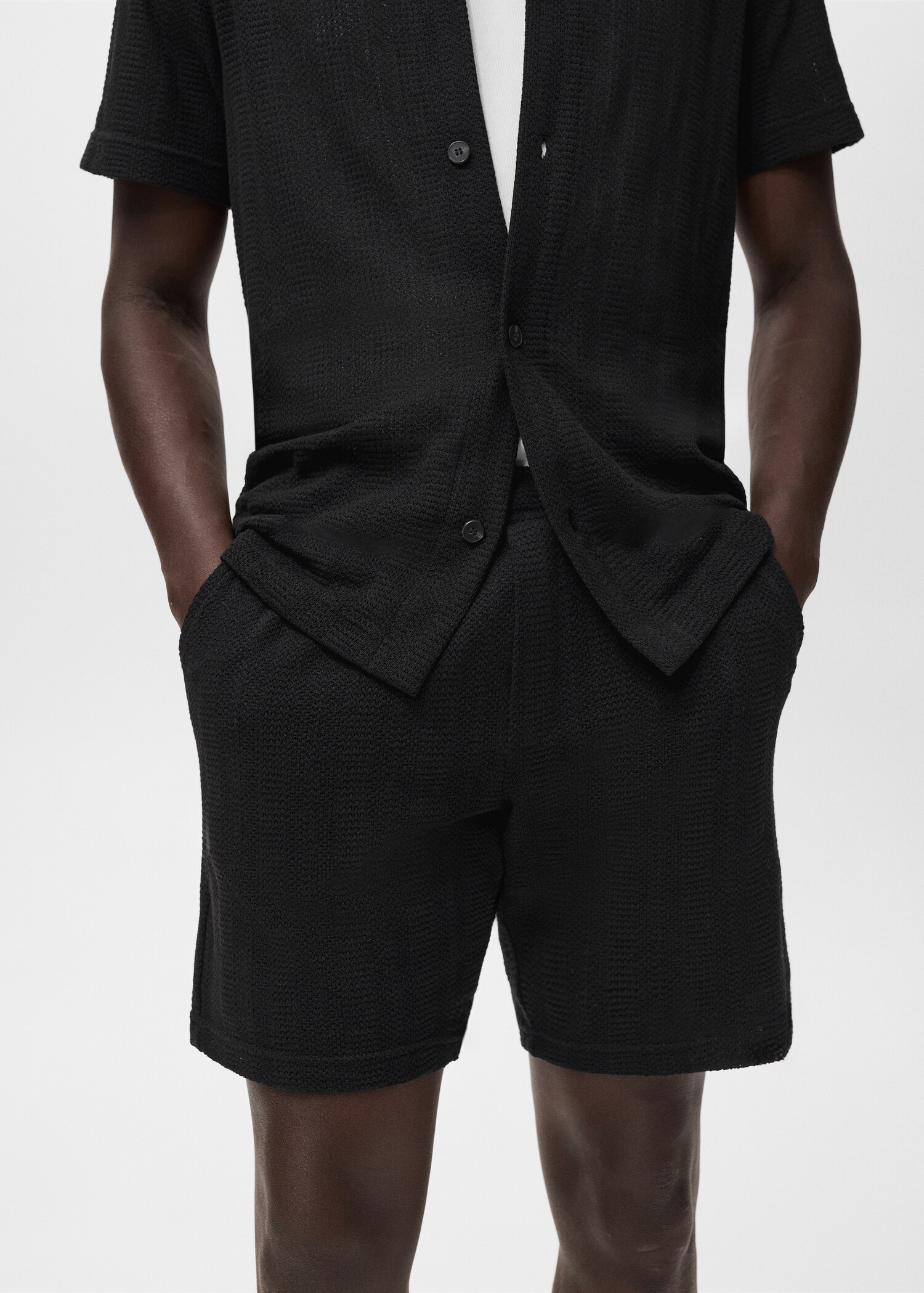 Structured knitted shorts - Details of the article 1