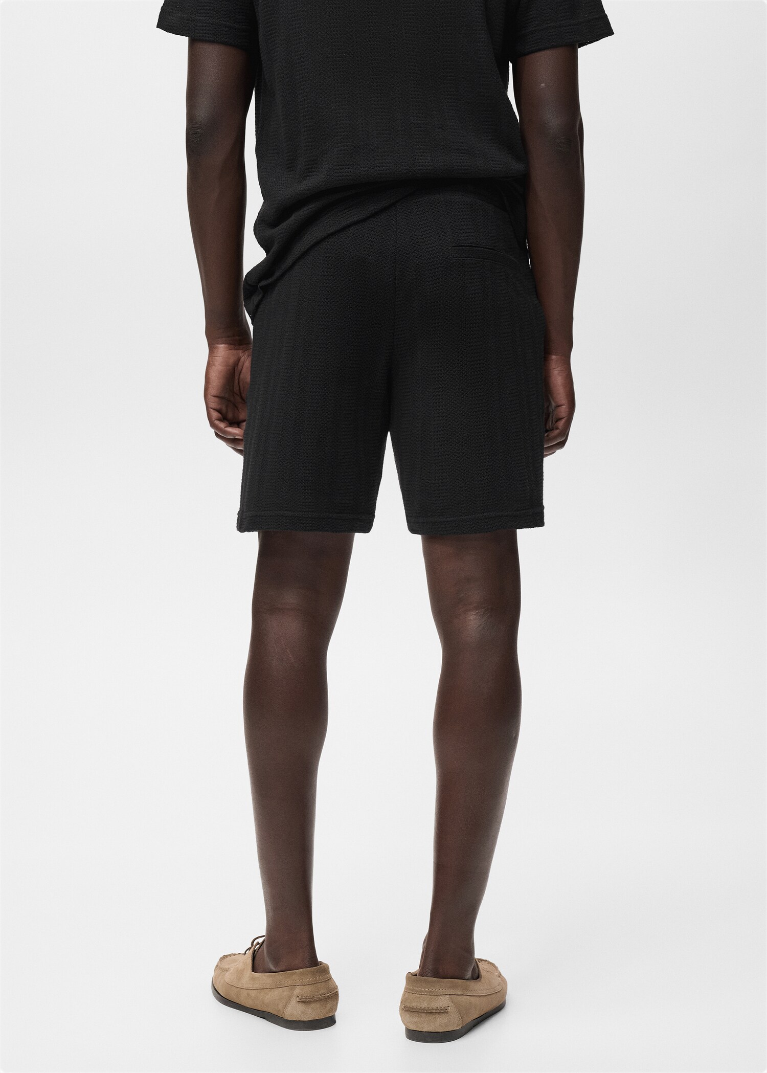 Structured knitted shorts - Reverse of the article