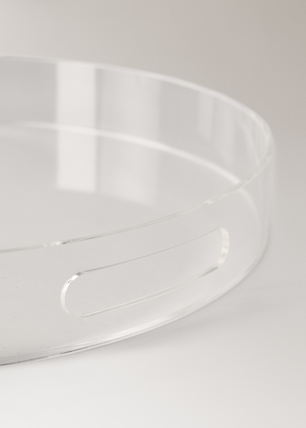 Round acrylic tray