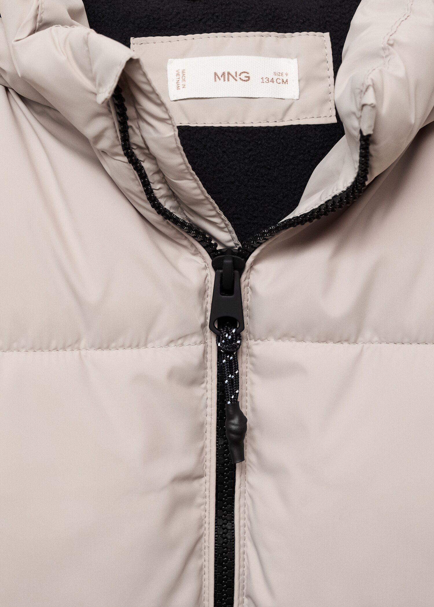 Hood quilted coat - Details of the article 8