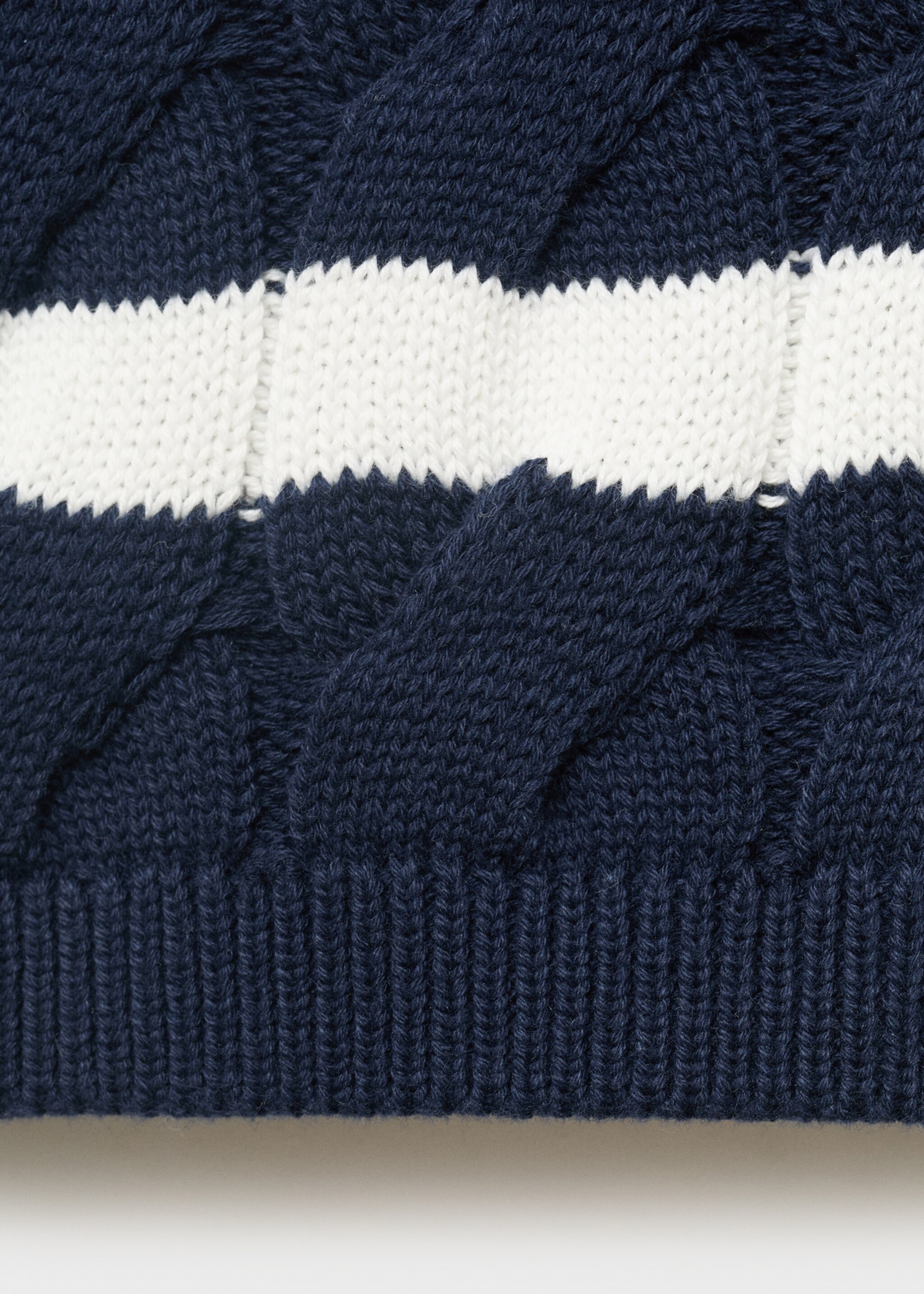 Gilet maille torsadée - Détail de l'article 0