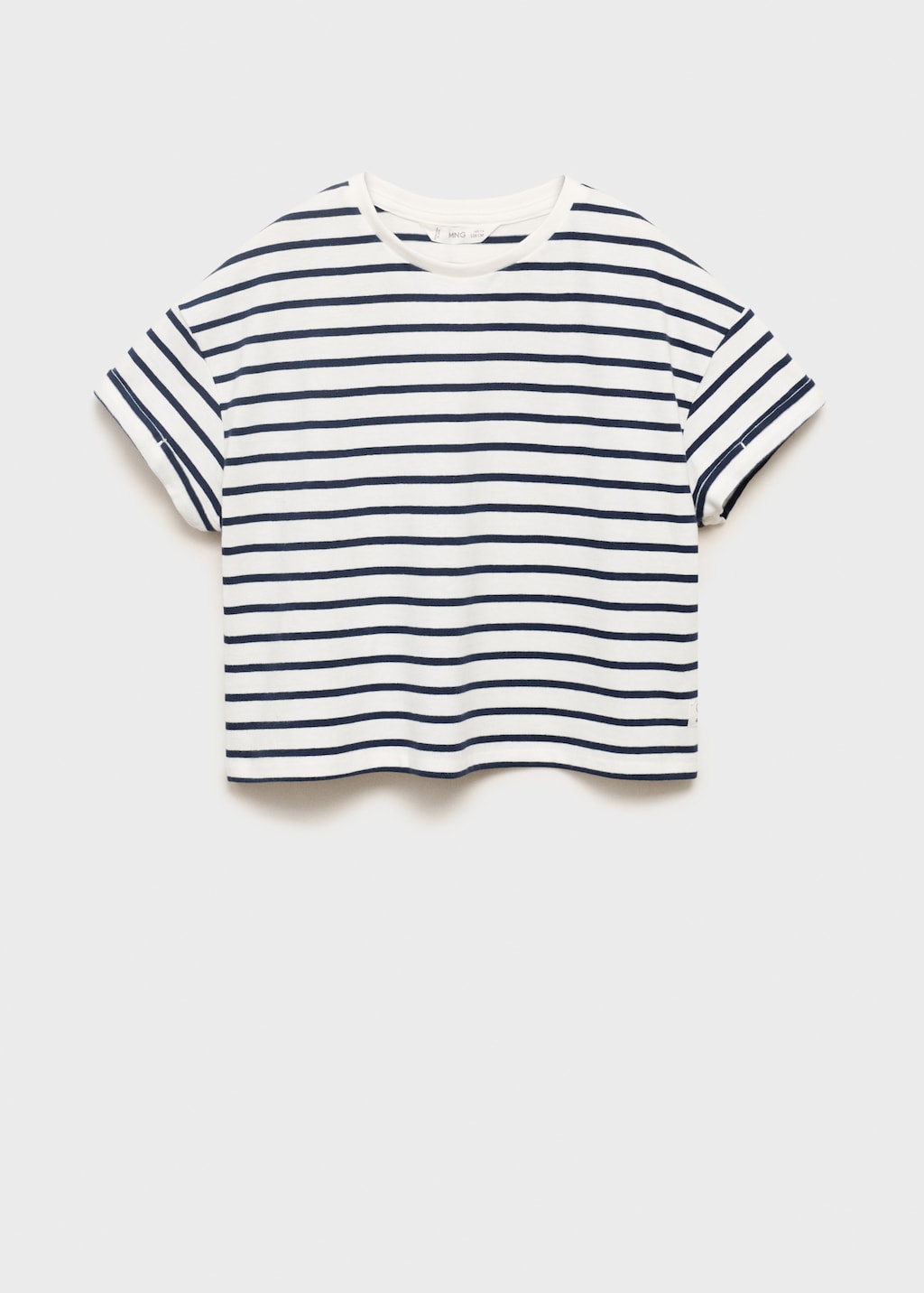 Striped short-sleeved t-shirt