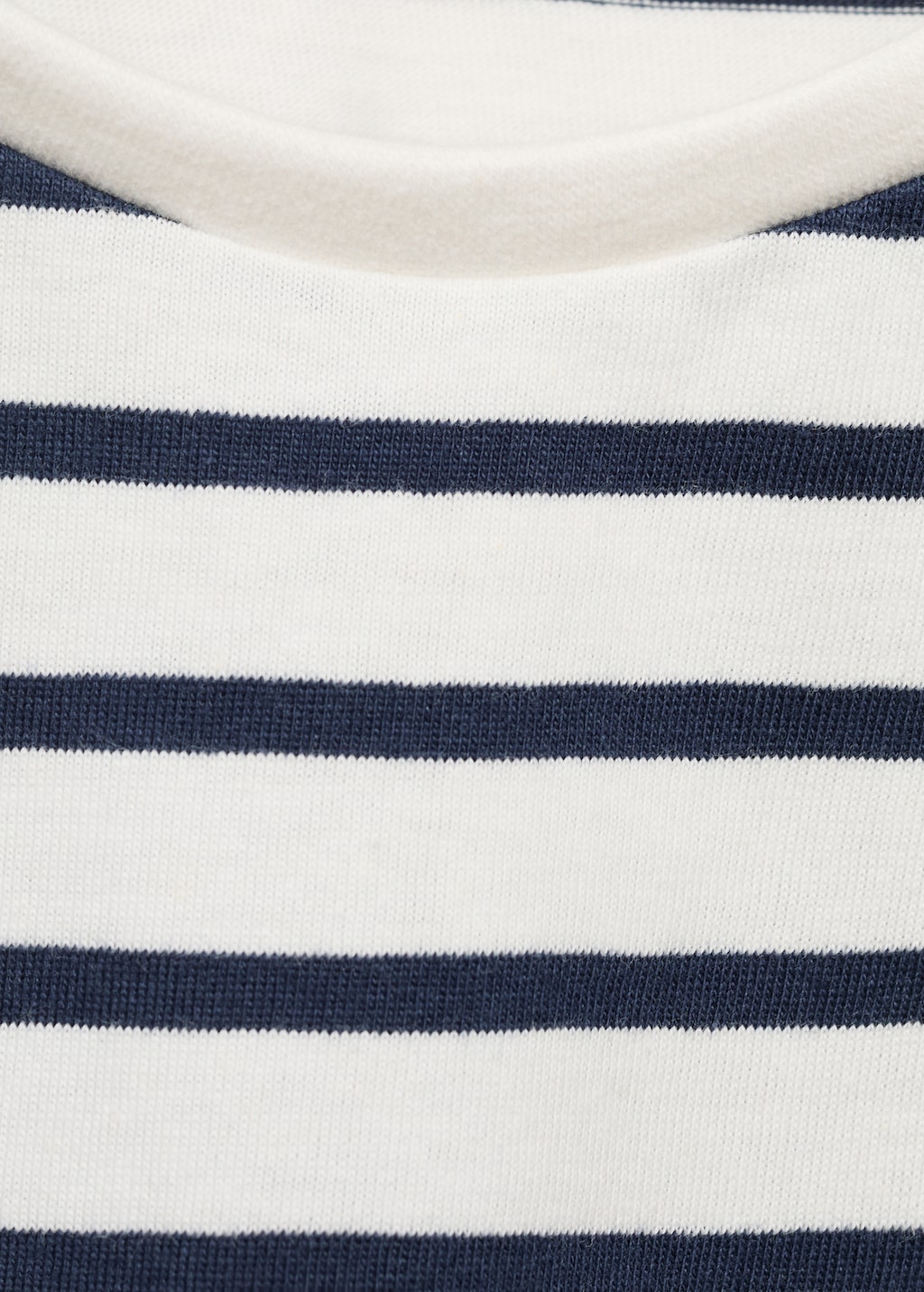 Striped short-sleeved t-shirt