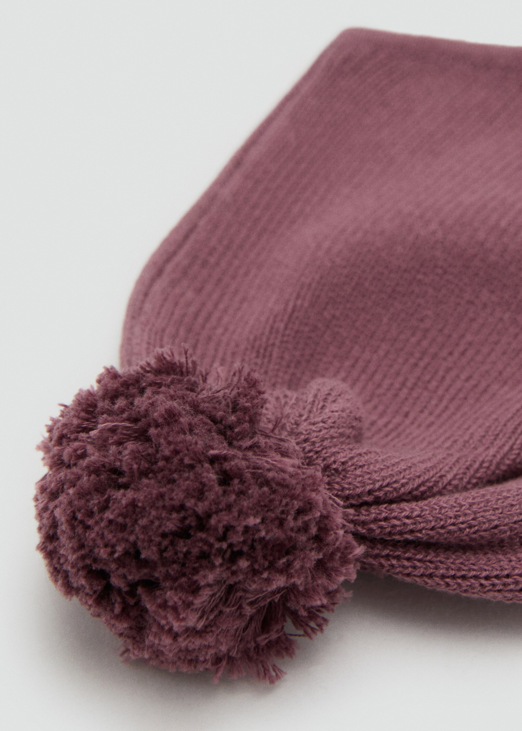 Tassel knitted bonnet - Details of the article 1