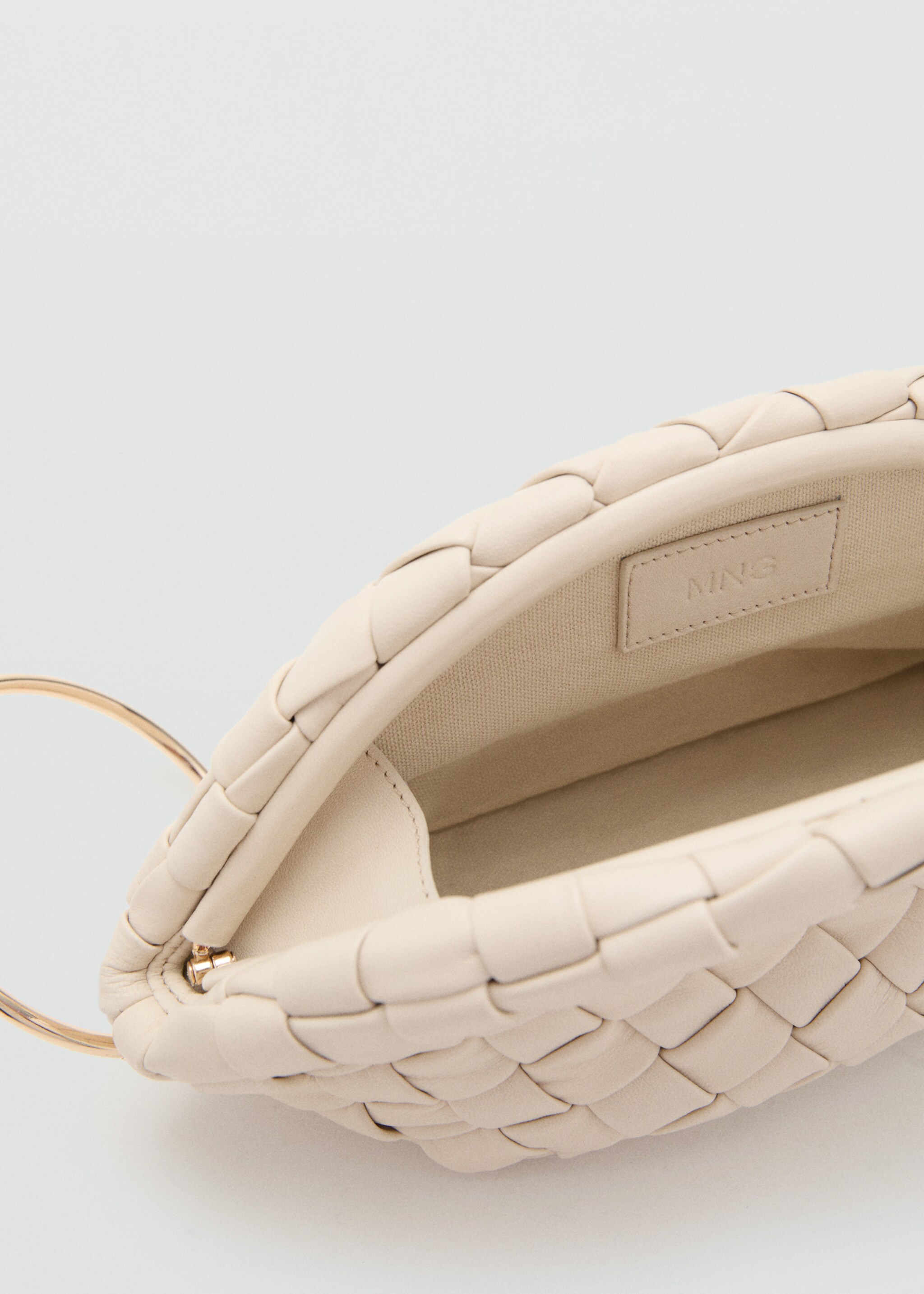 Braided leather handbag - Details of the article 1