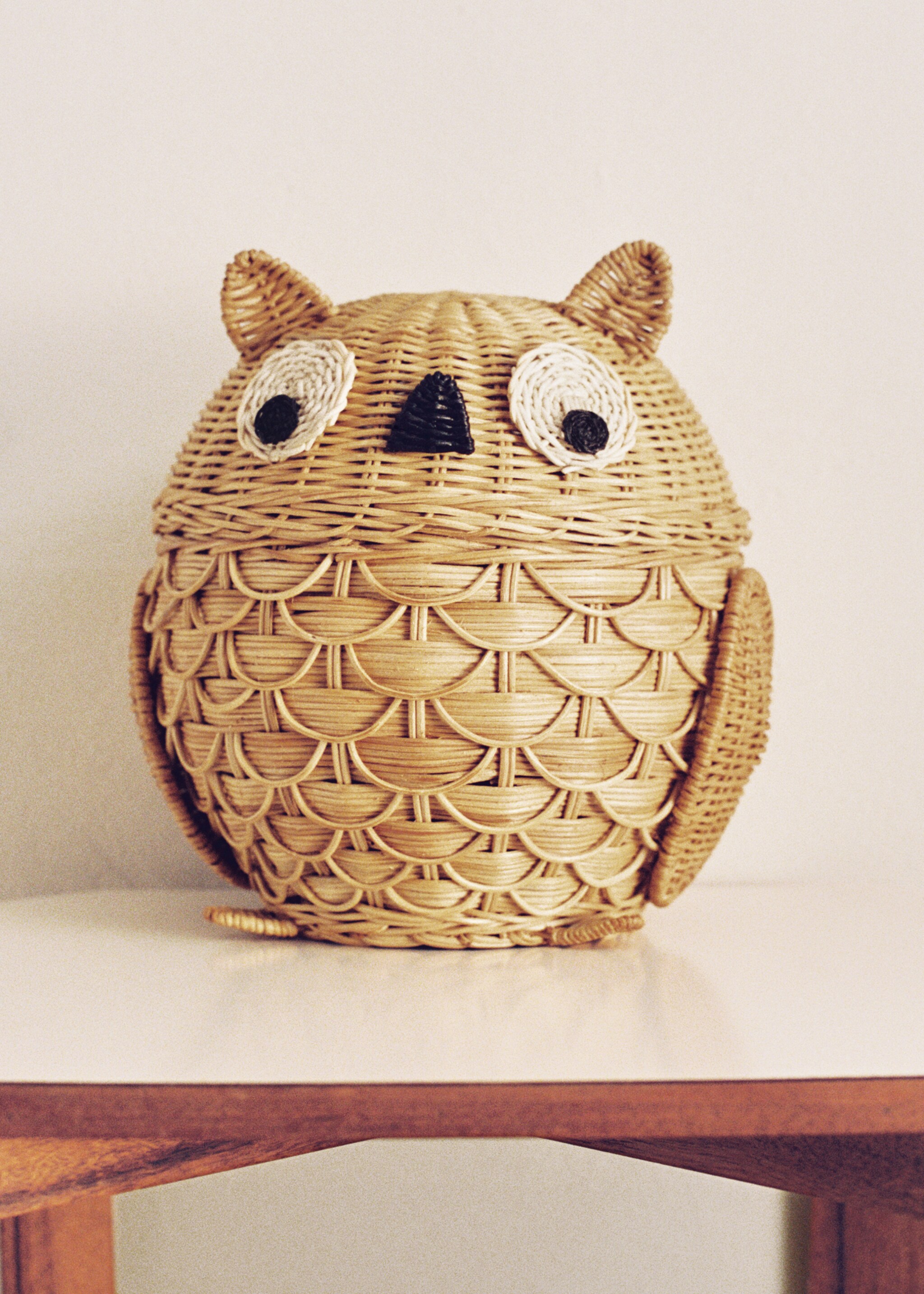 Rattan owl children’s basket - Details of the article 5, Brown. Ref: 17063322-00.