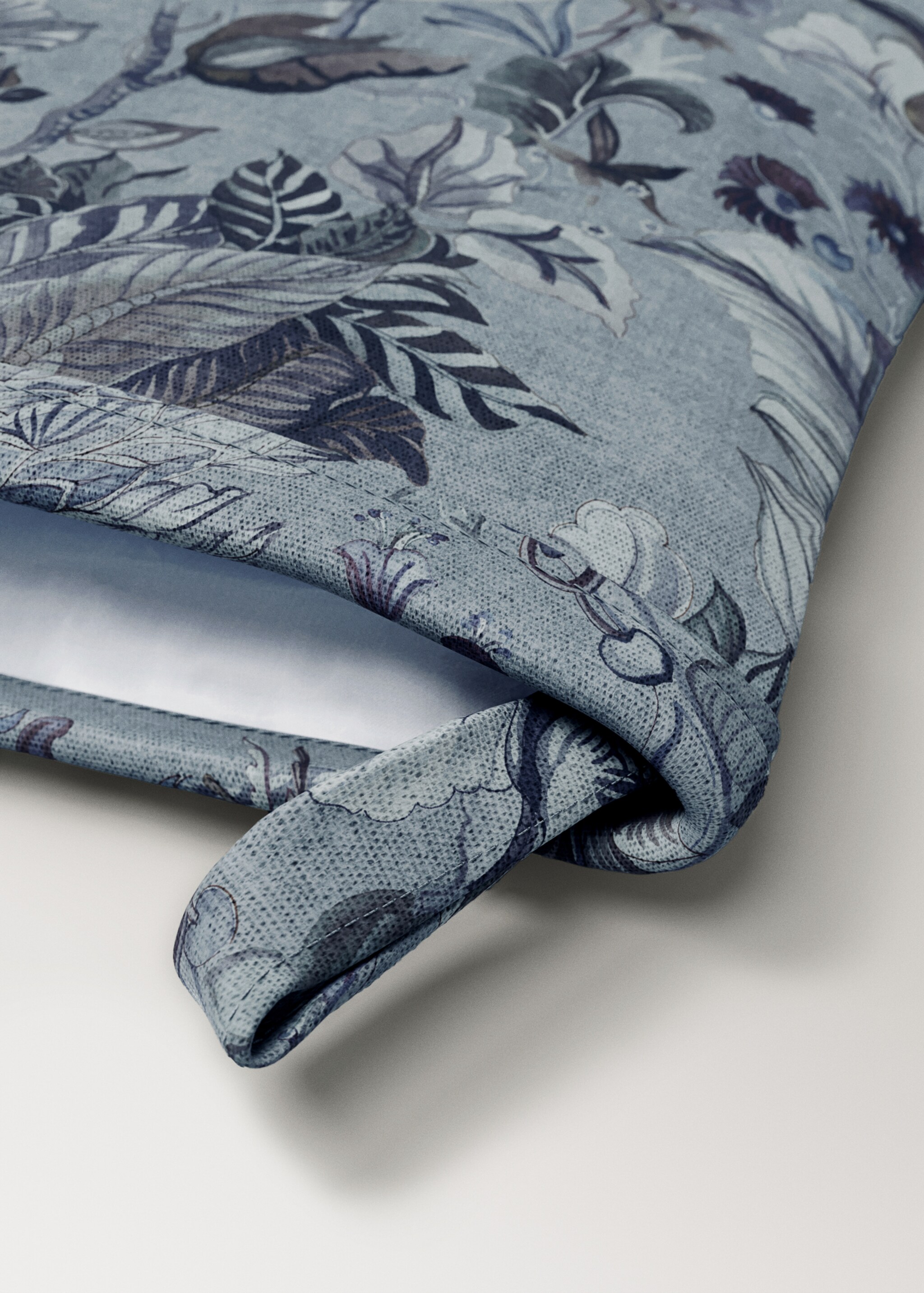Printed cotton linen mittens - Details of the article 2, Ink Blue. Ref: 17063323-00.