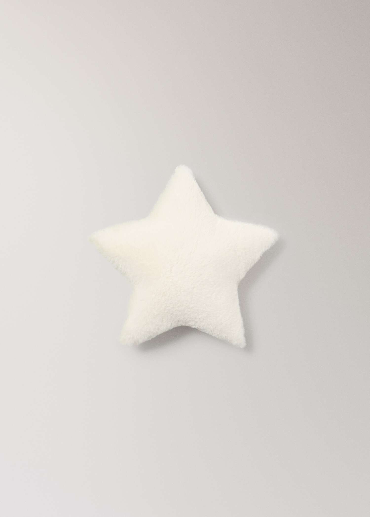 Coussin enfant étoile effet fourrure - Article sans modèle