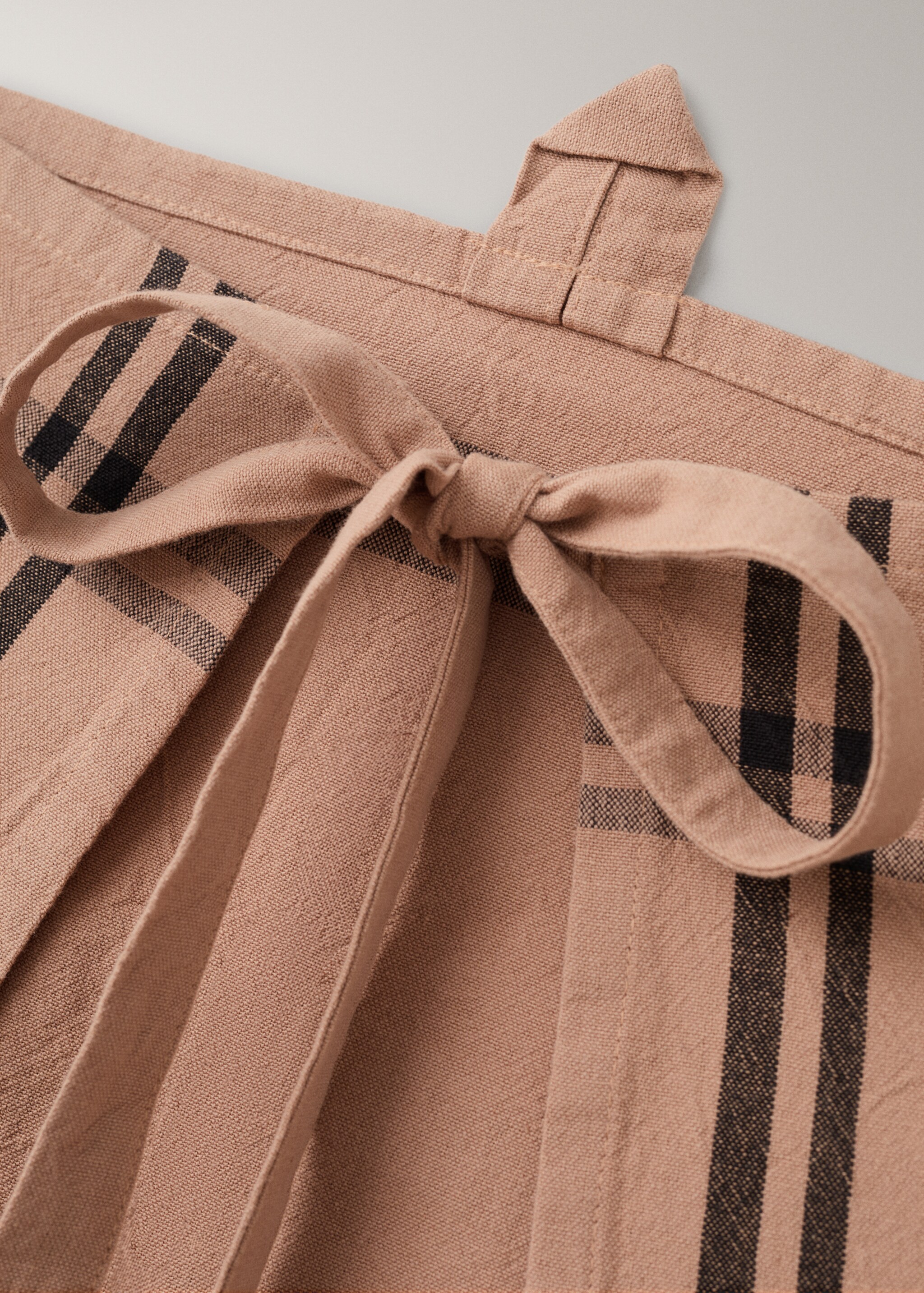 Overdyed striped apron - Details of the article 3, Burnt Orange. Ref: 17063329-00.