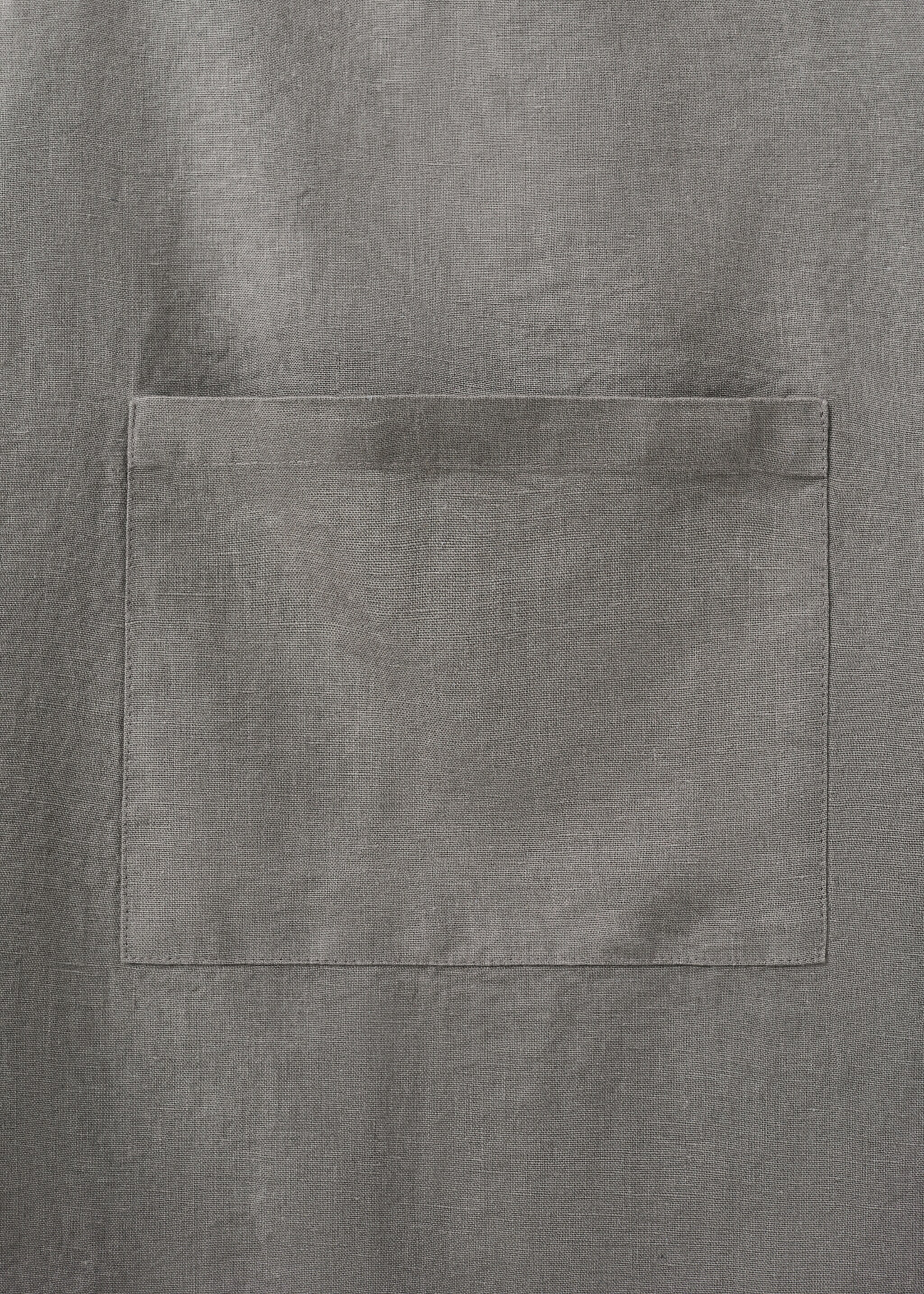 Overdyed linen apron - Details of the article 2, Khaki. Ref: 17063330-00.