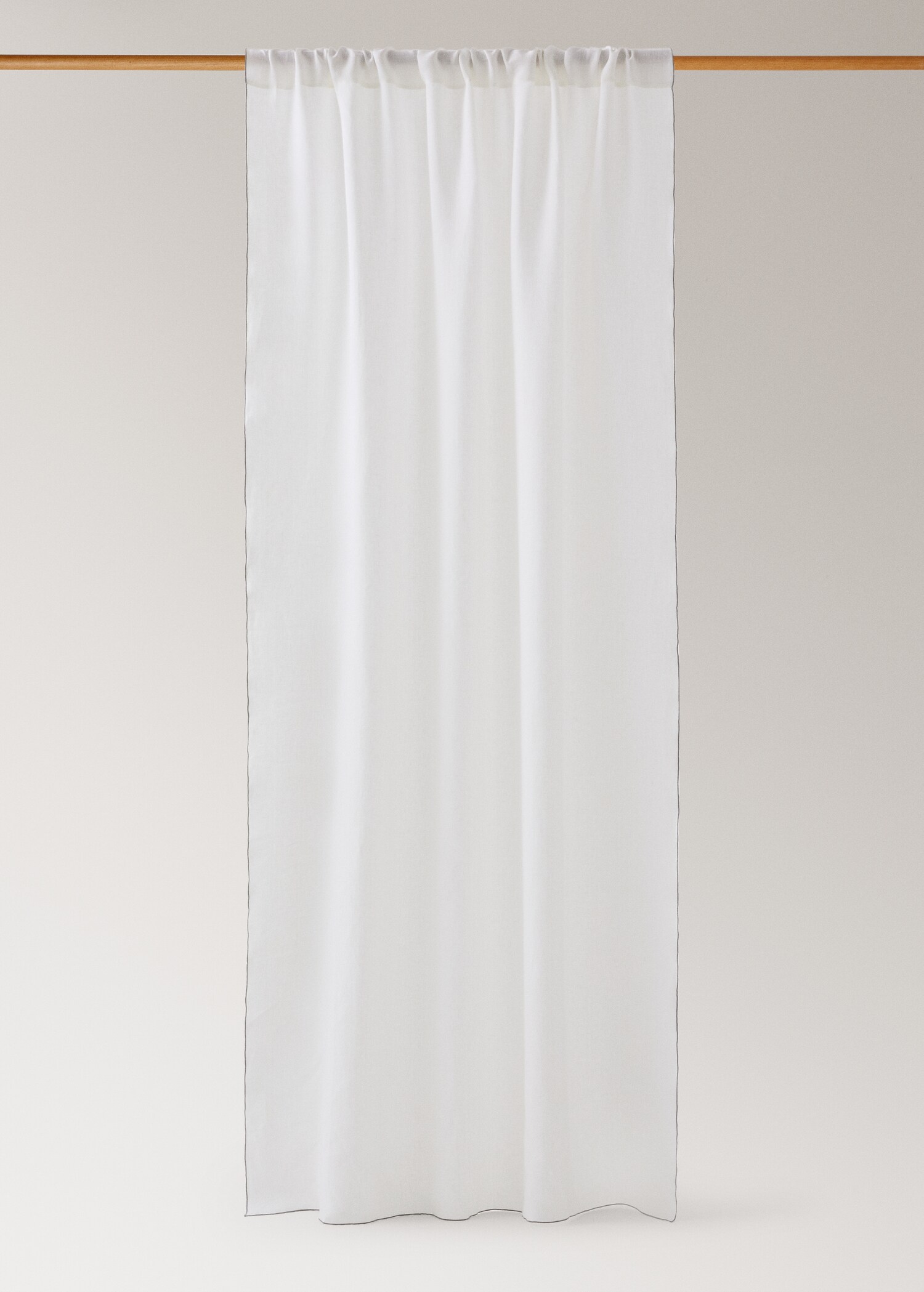 Linen curtain with overlock detail - Article without model