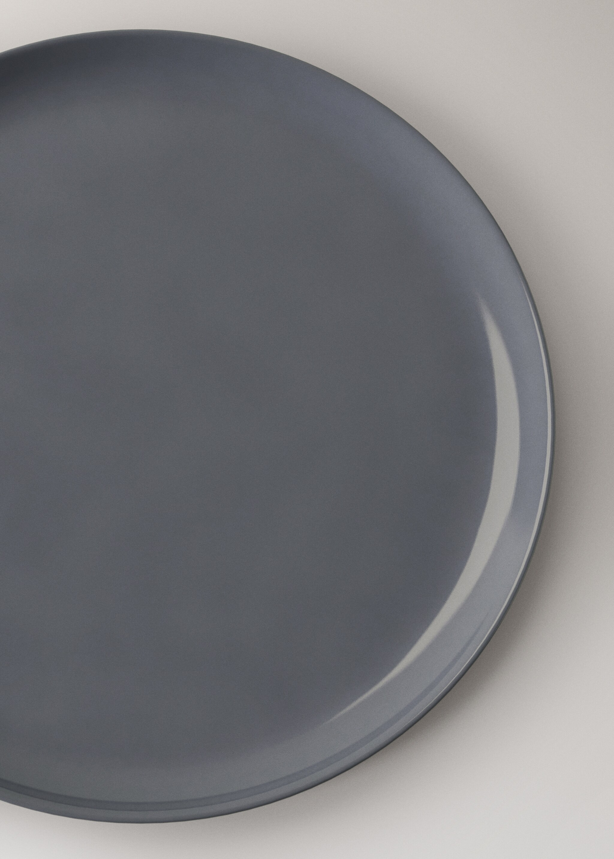 Stoneware dinner plate - Details of the article 2, Charcoal. Ref: 17063334-00.