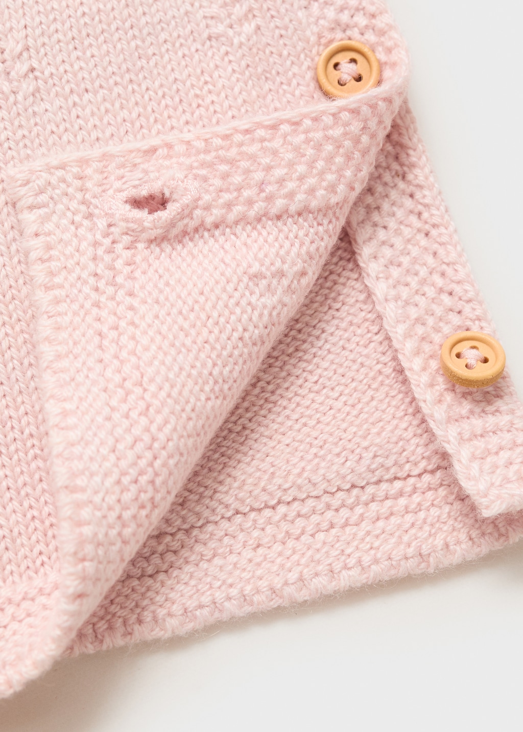 Buttons detail knit sweater