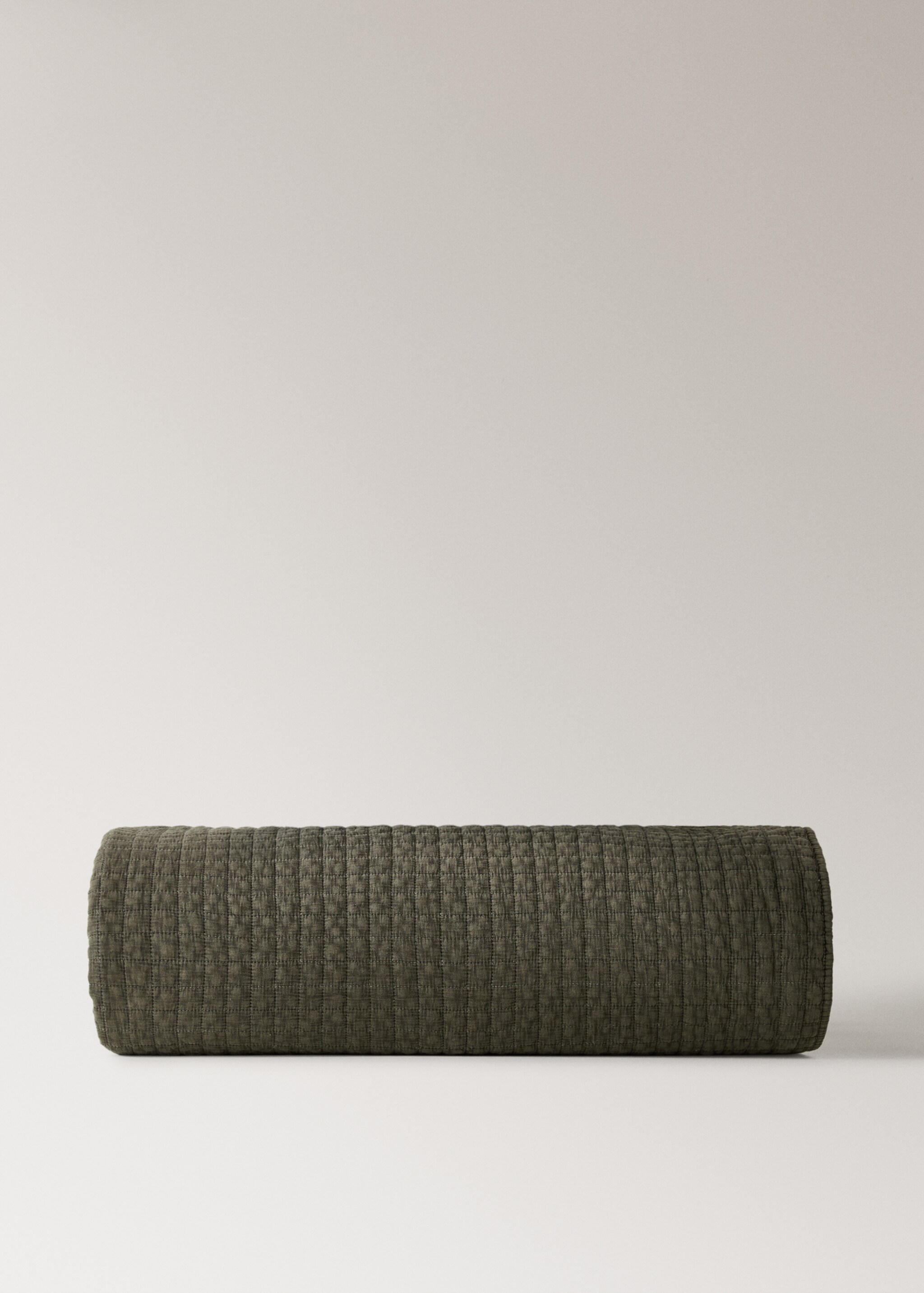 Cotton garment-dyed check bedspread for 180/200 cm bed - Article without model, Olive Green. Ref: 17063808-00.
