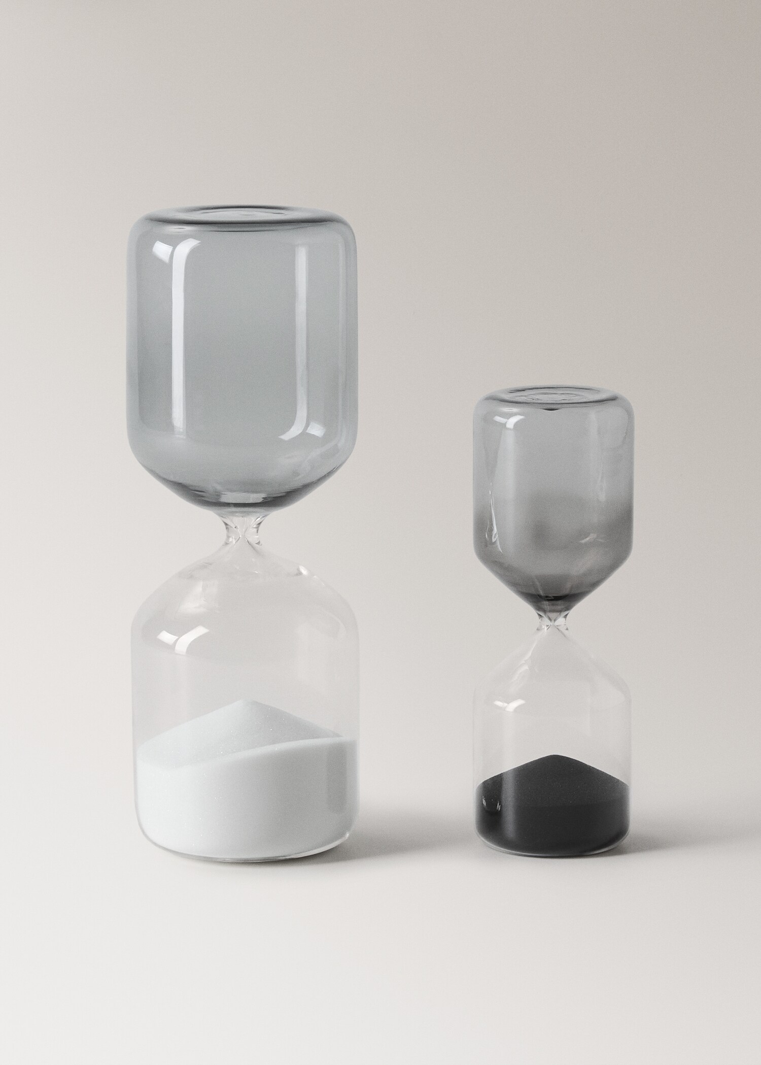 Medium hourglass - Details of the article 3