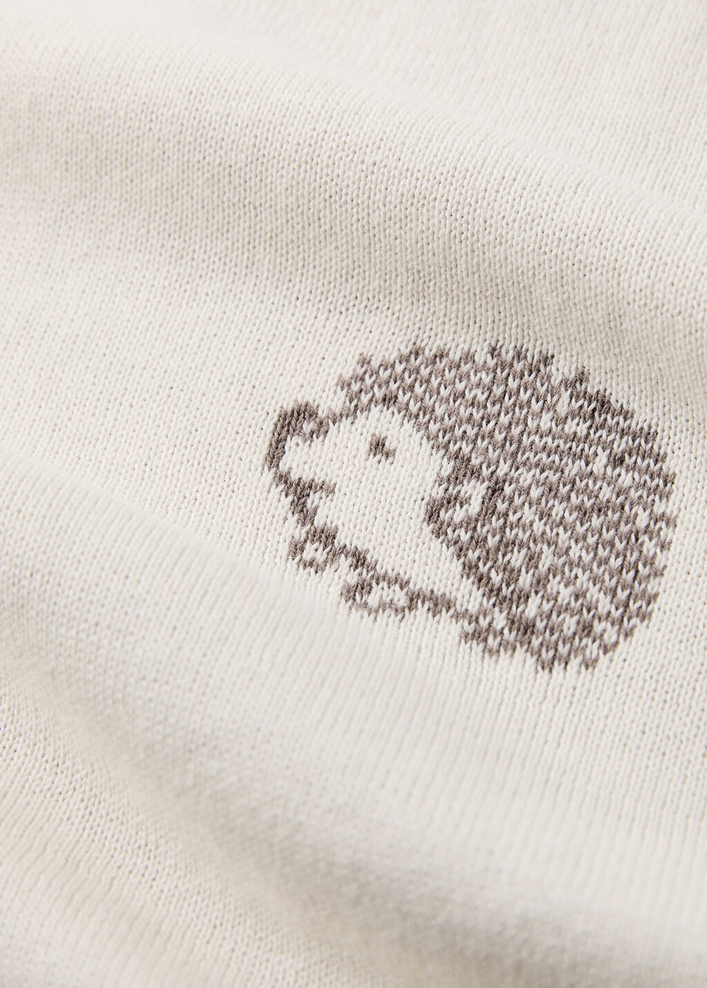 Jacquard children’s blanket with hedgehog design