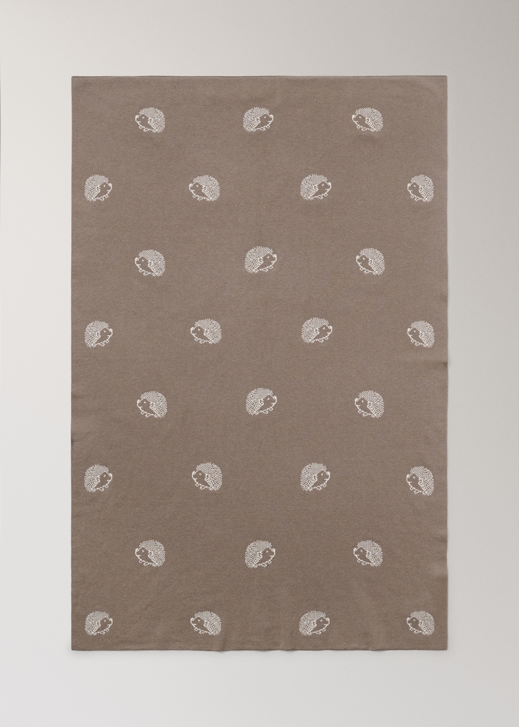 Jacquard children’s blanket with hedgehog design