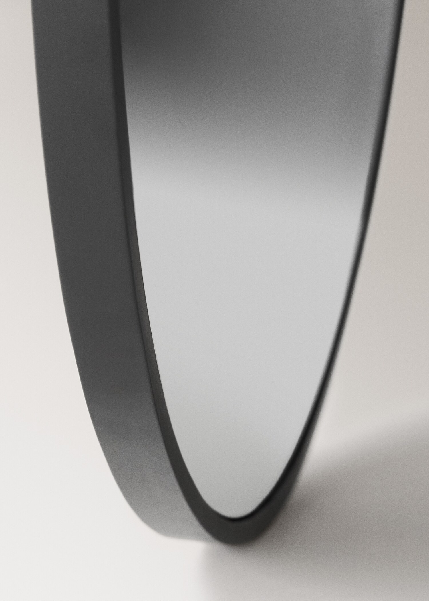 Mirror cairo - Details of the article 2