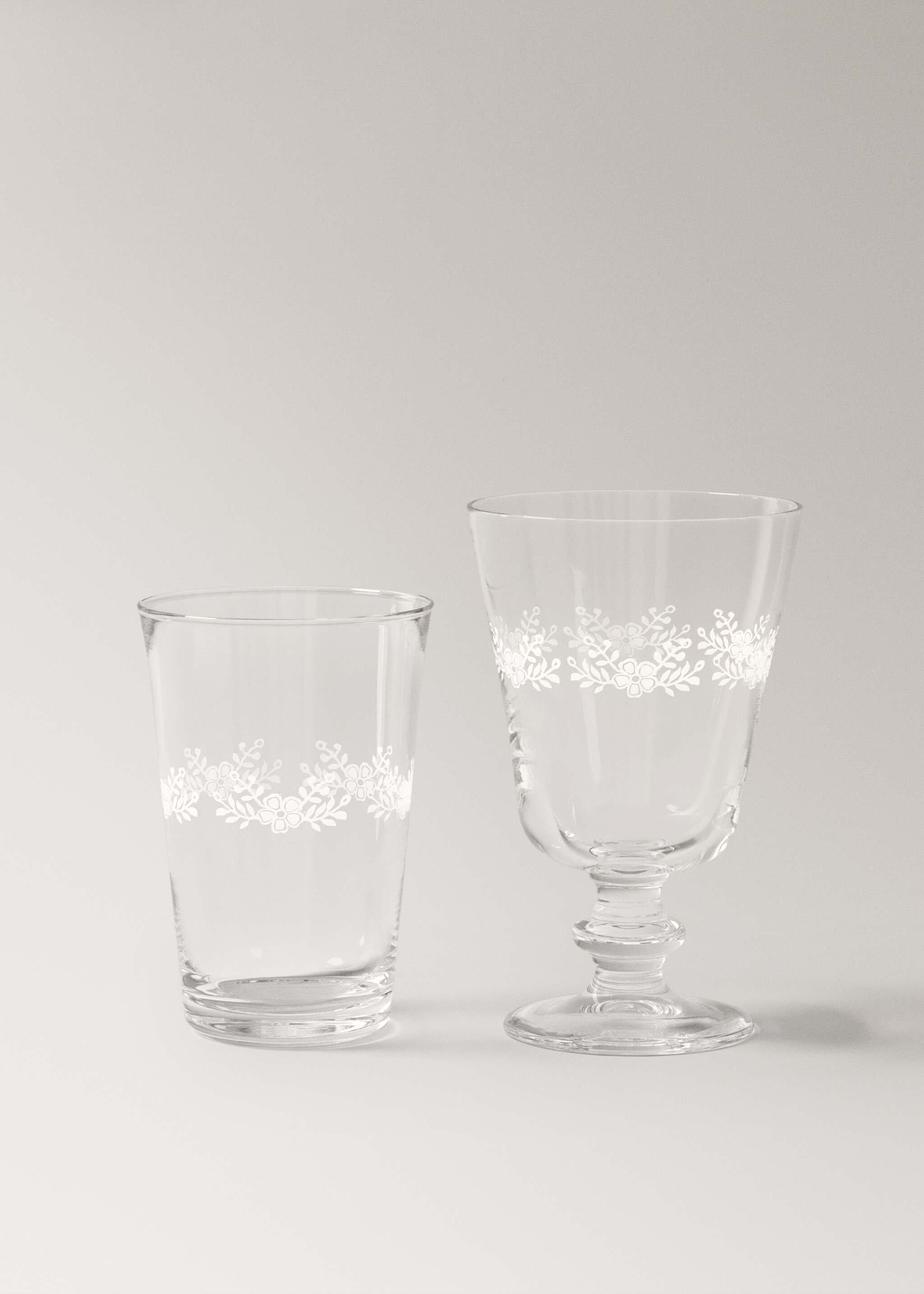 Stem glass rami - Details of the article 4, Off White. Ref: 17063827-00.