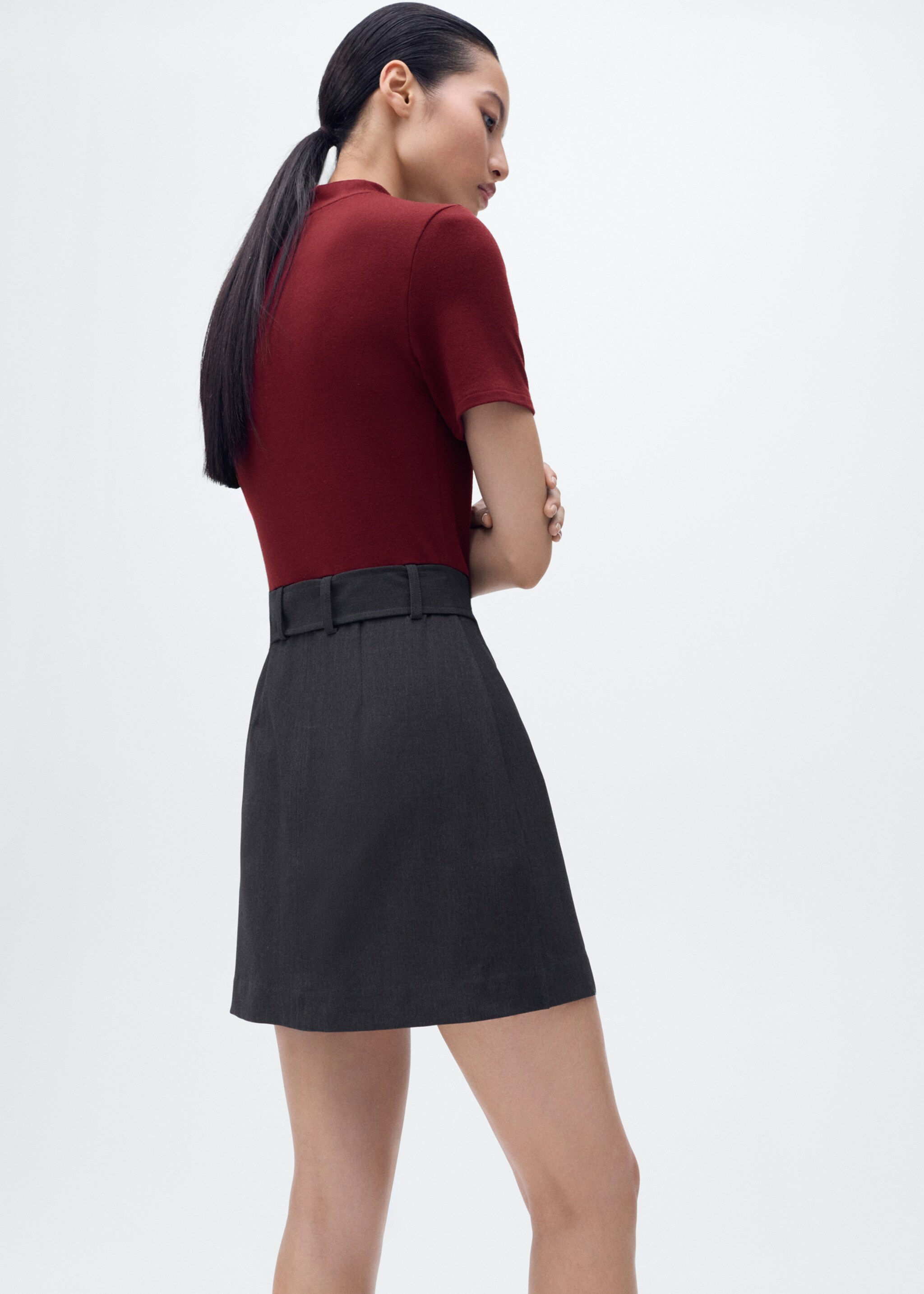 Short dress with belt - Reverse of the article, Burgundy. Ref: 17064074-00.