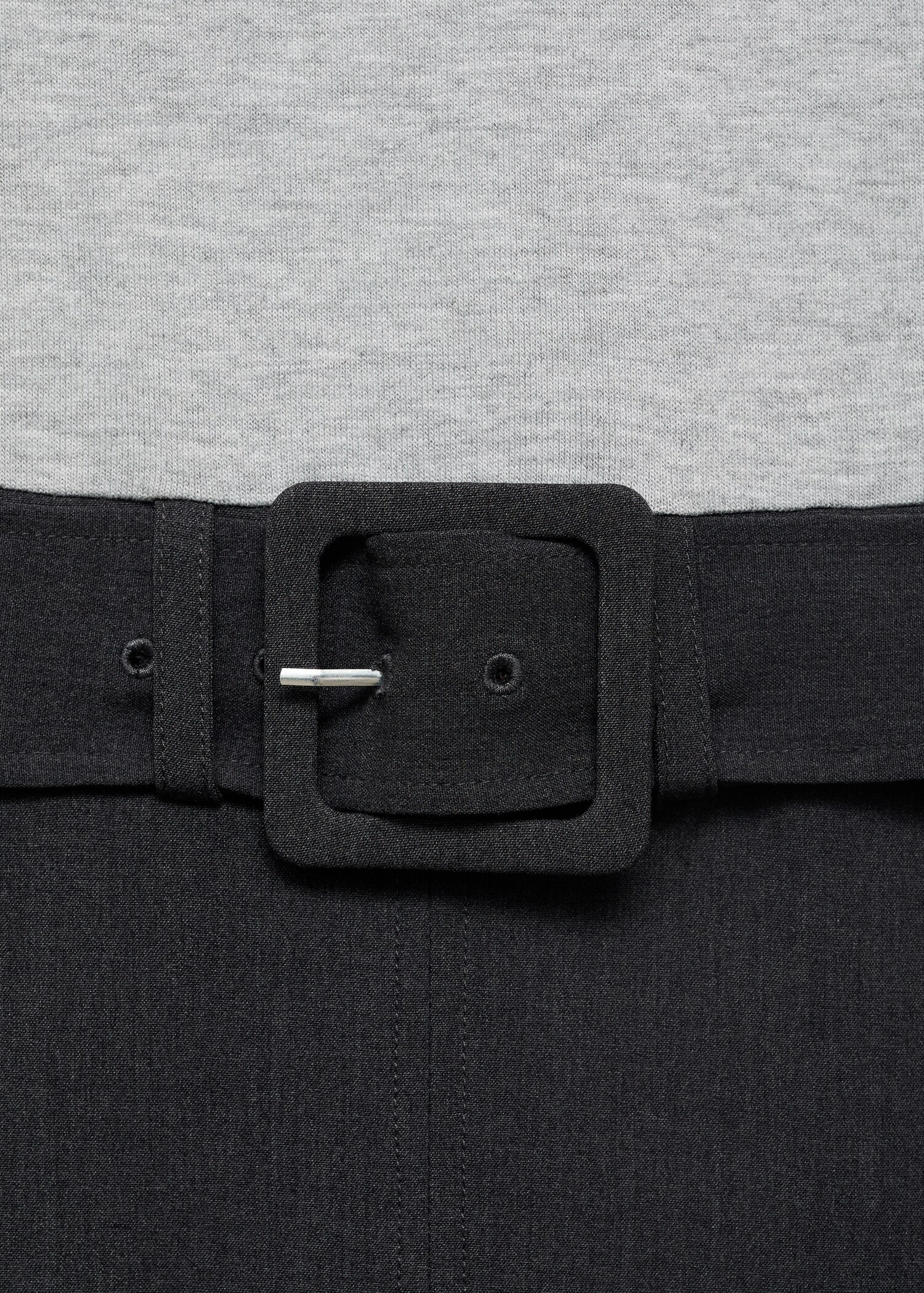 Short dress with belt - Details of the article 0