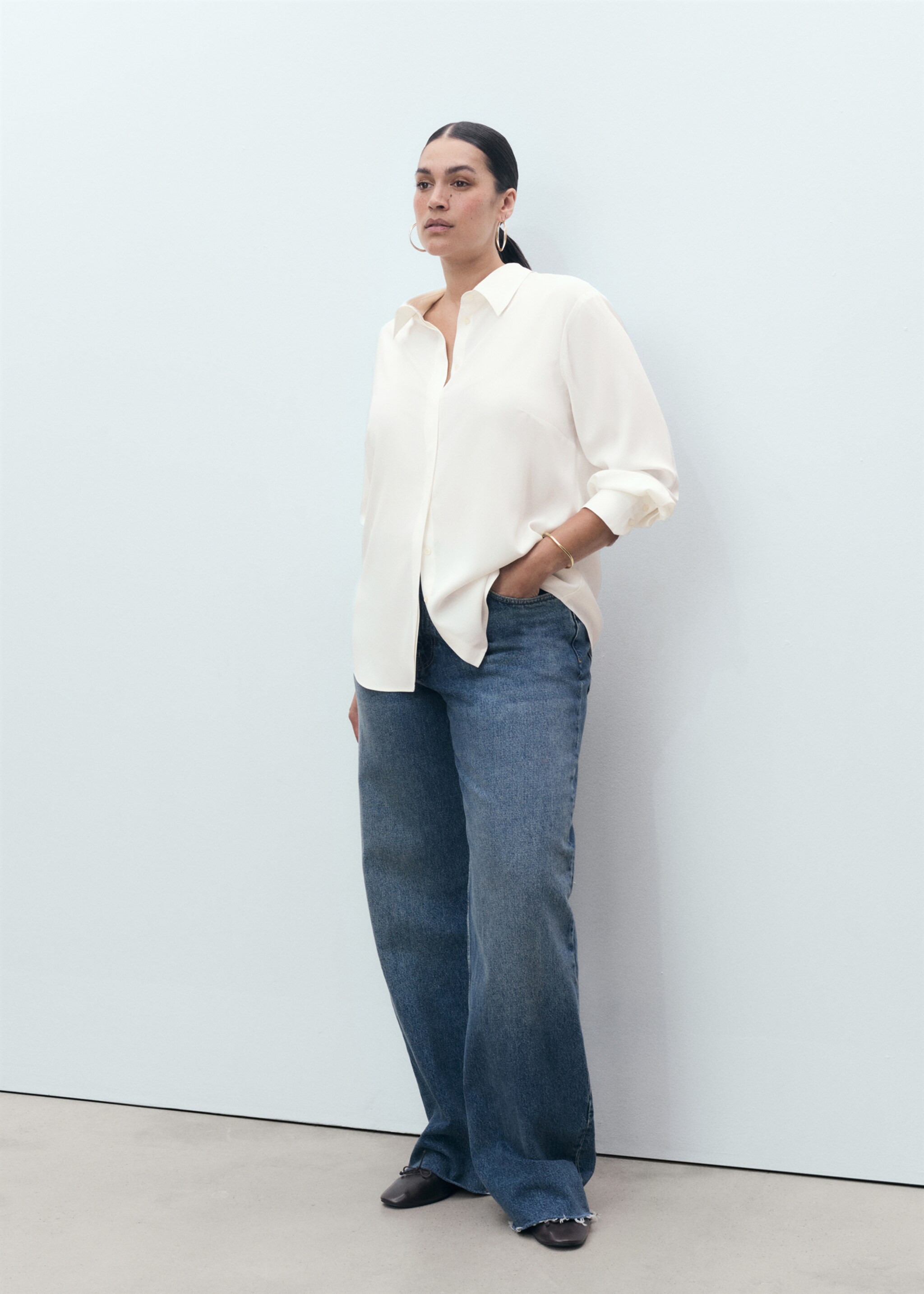 Long-sleeved flowing shirt - Details of the article 3