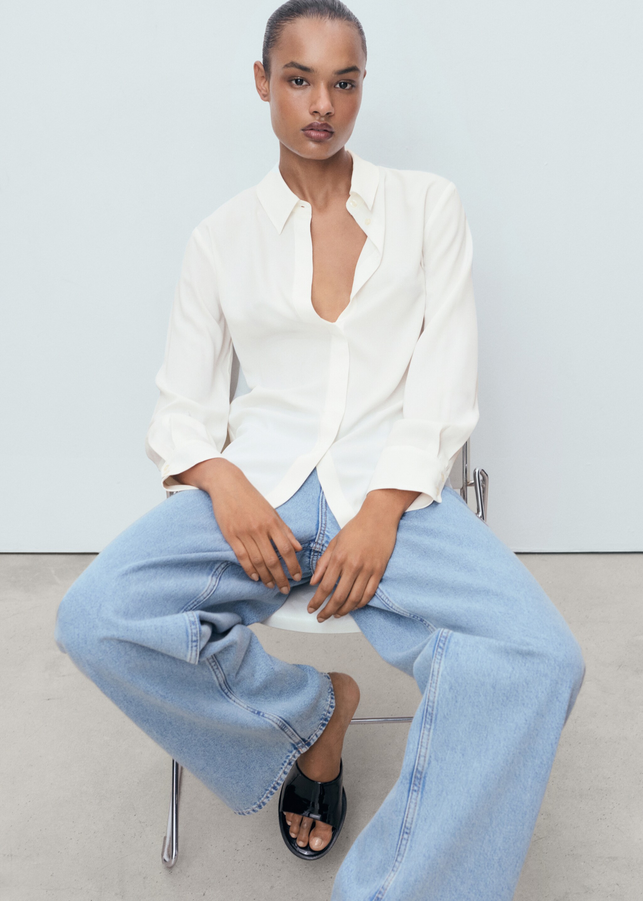 Long-sleeved flowing shirt - Details of the article 6