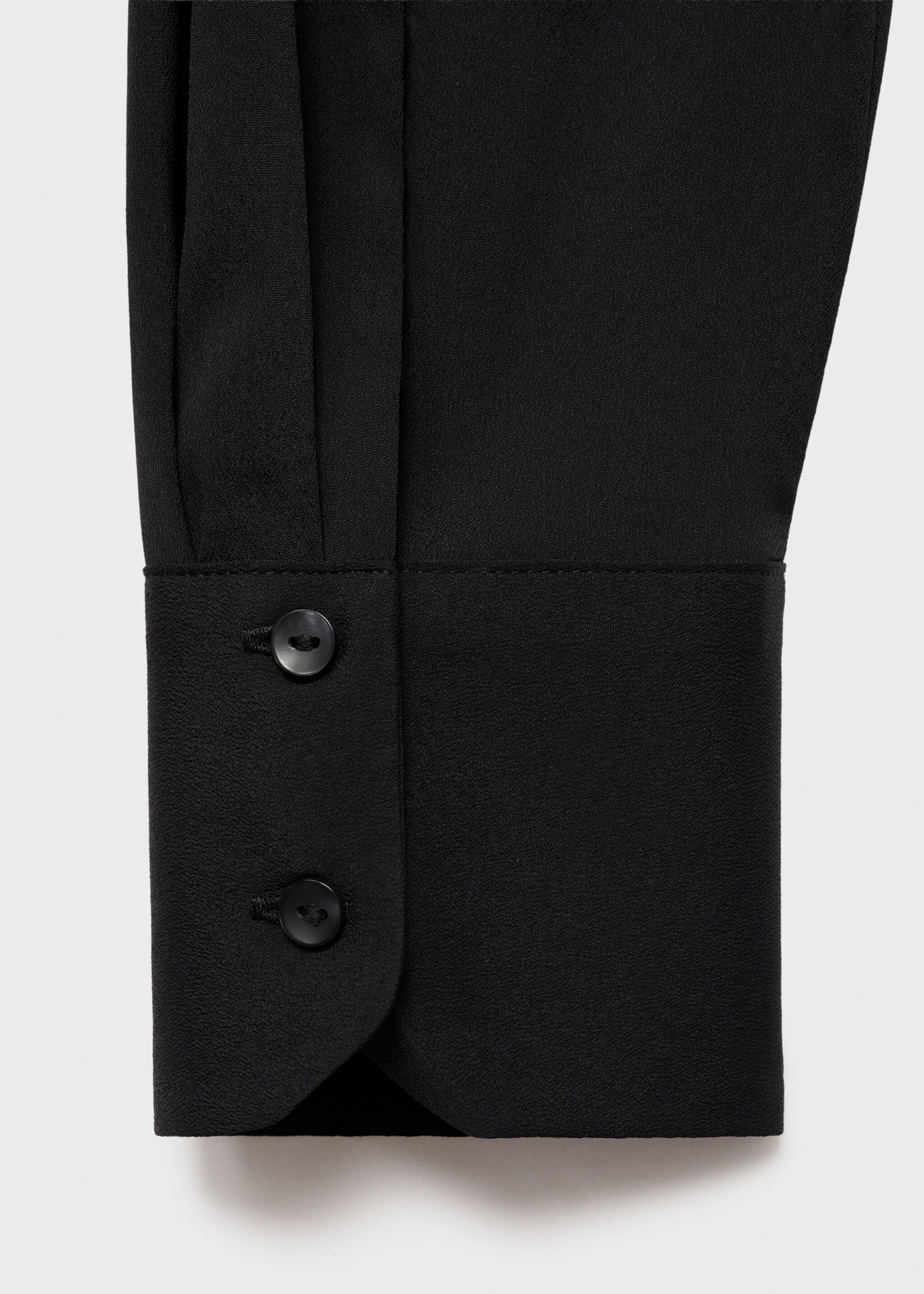 Long-sleeved flowing shirt - Details of the article 0