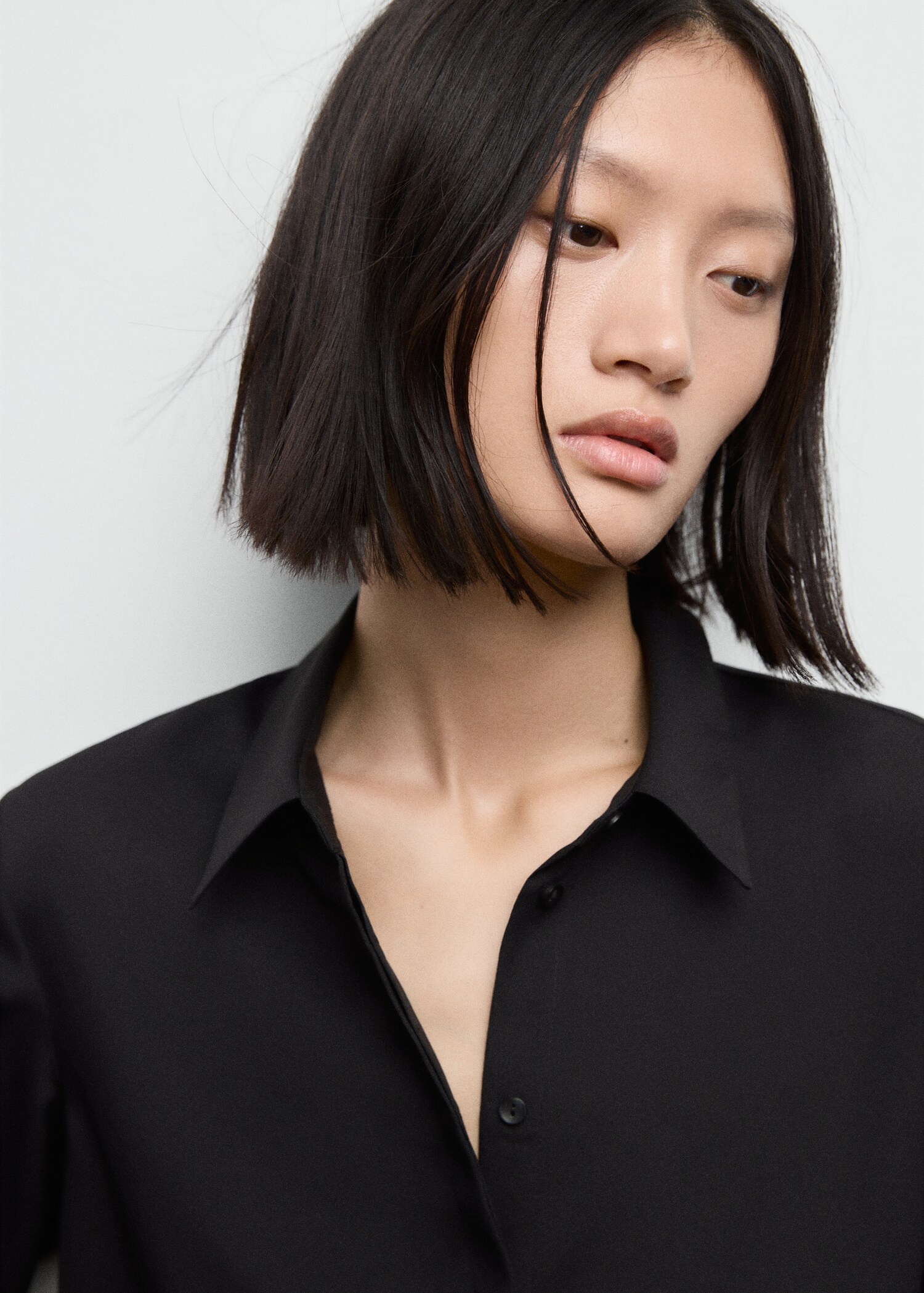 Fluid long-sleeved blouse - Details of the article 1