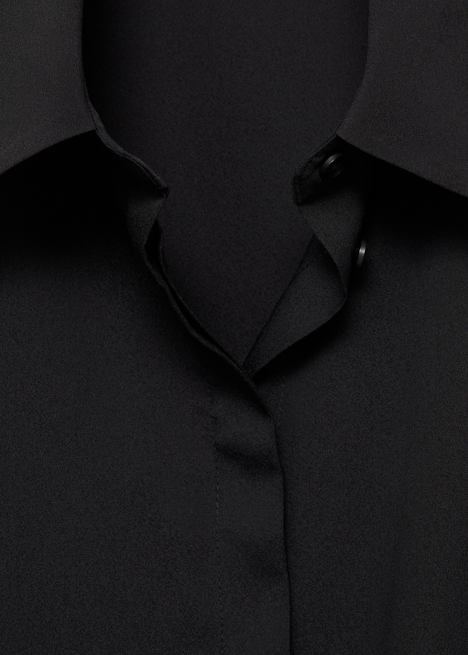 Long-sleeved flowing shirt - Details of the article 8