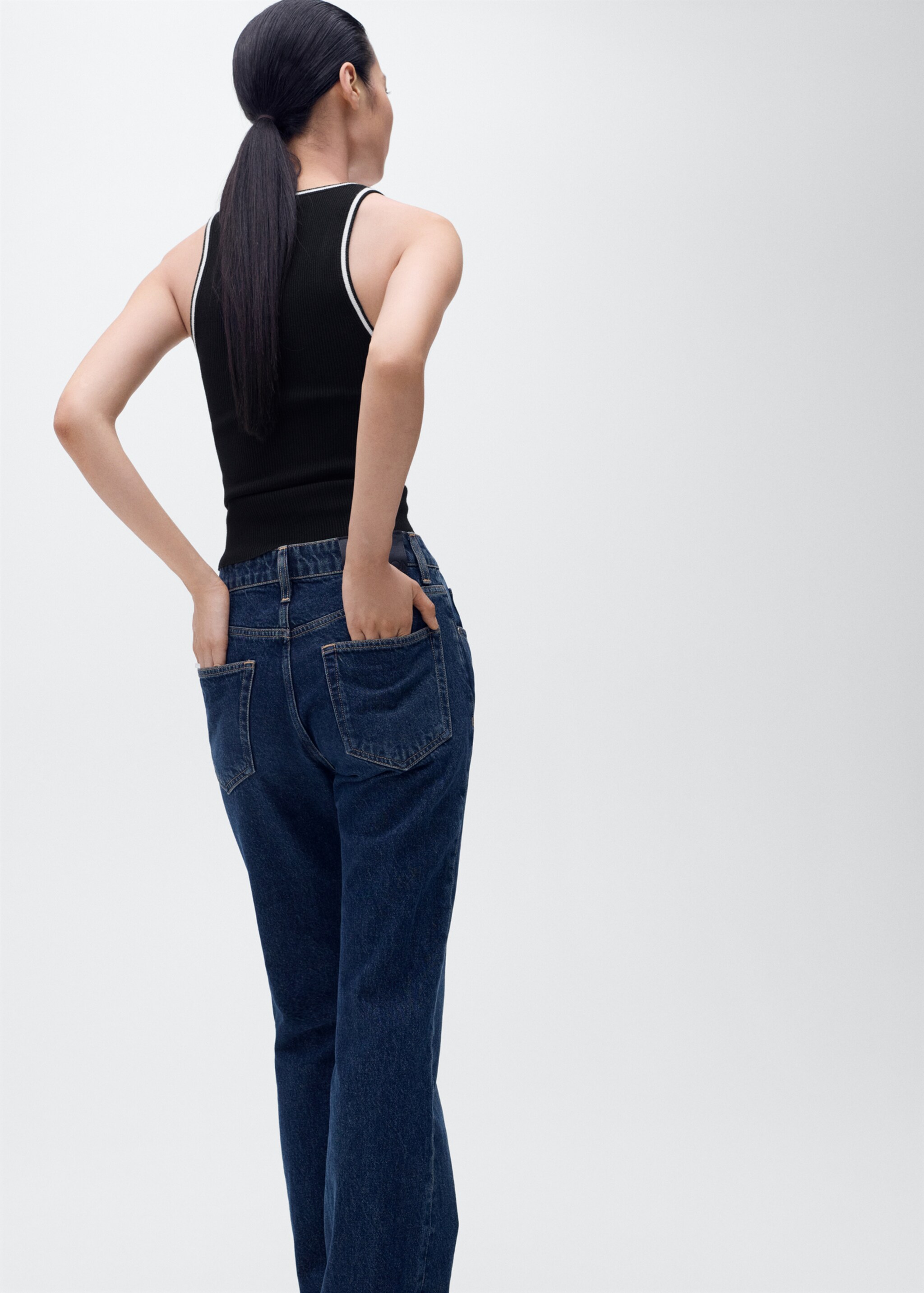 Knitted top with contrast details - Reverse of the article