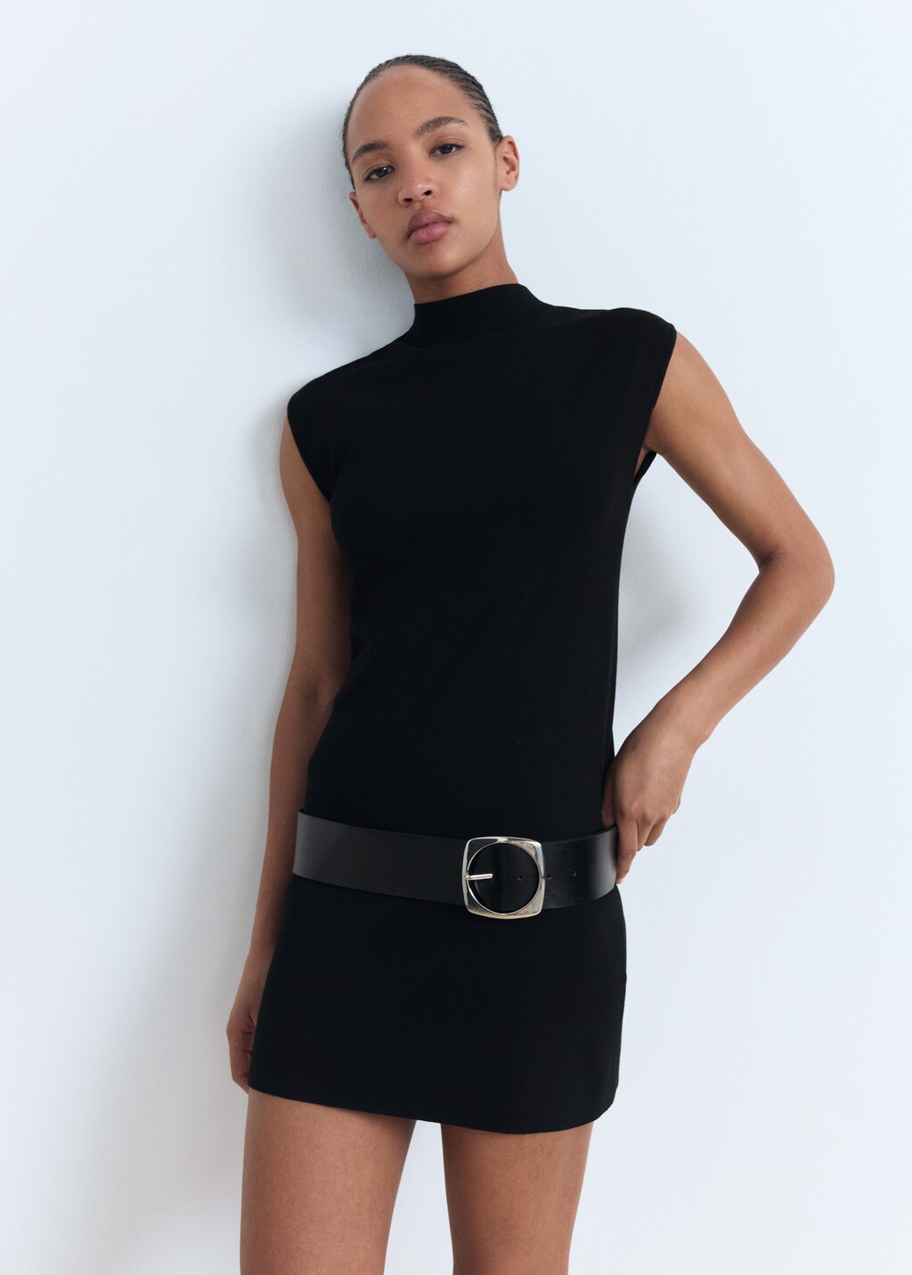 Robe courte en maille côtelée à col roulé - noisette Robe courte en maille côtelée à col roulé - noisette