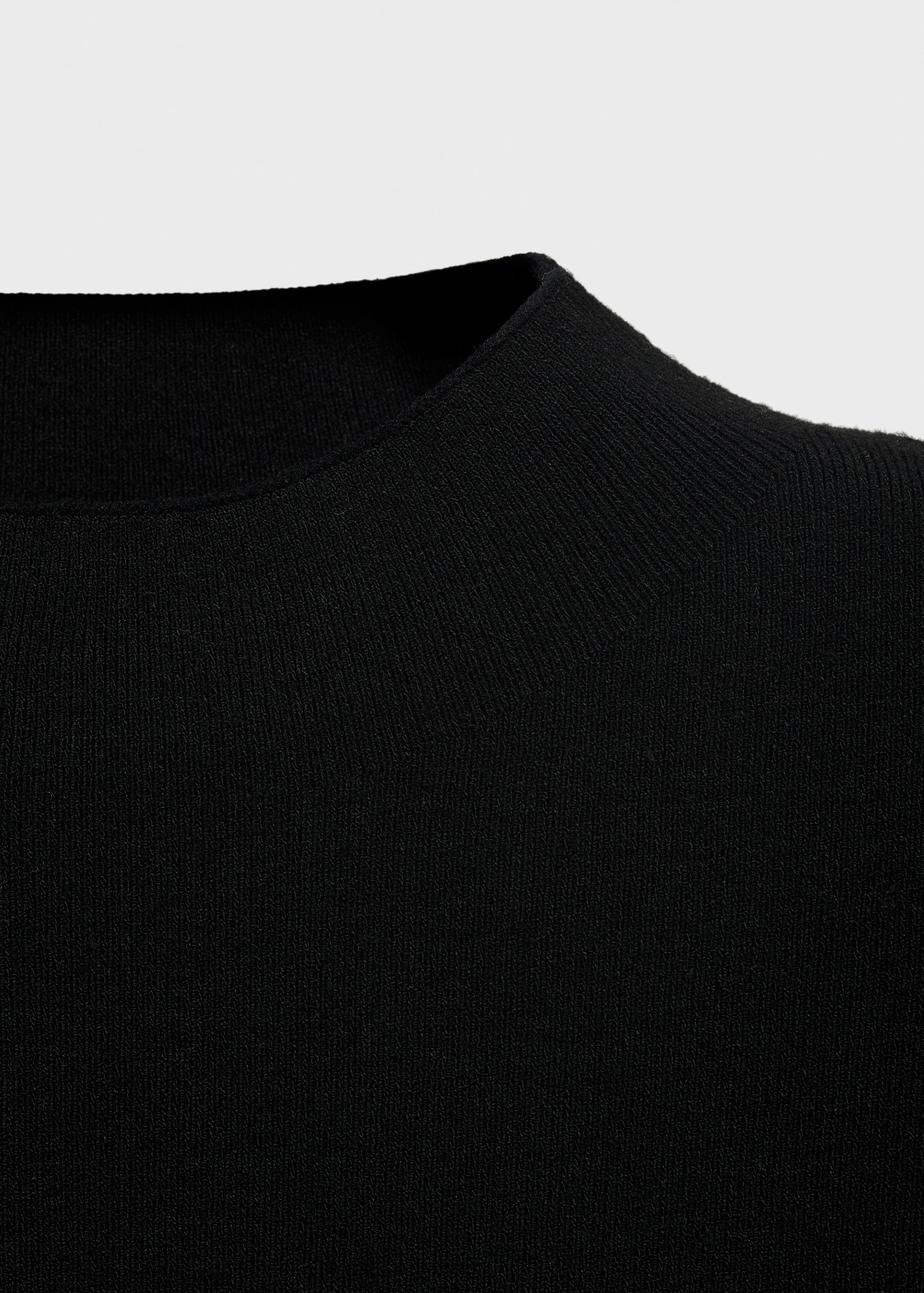 Short knitted dress - Details of the article 0