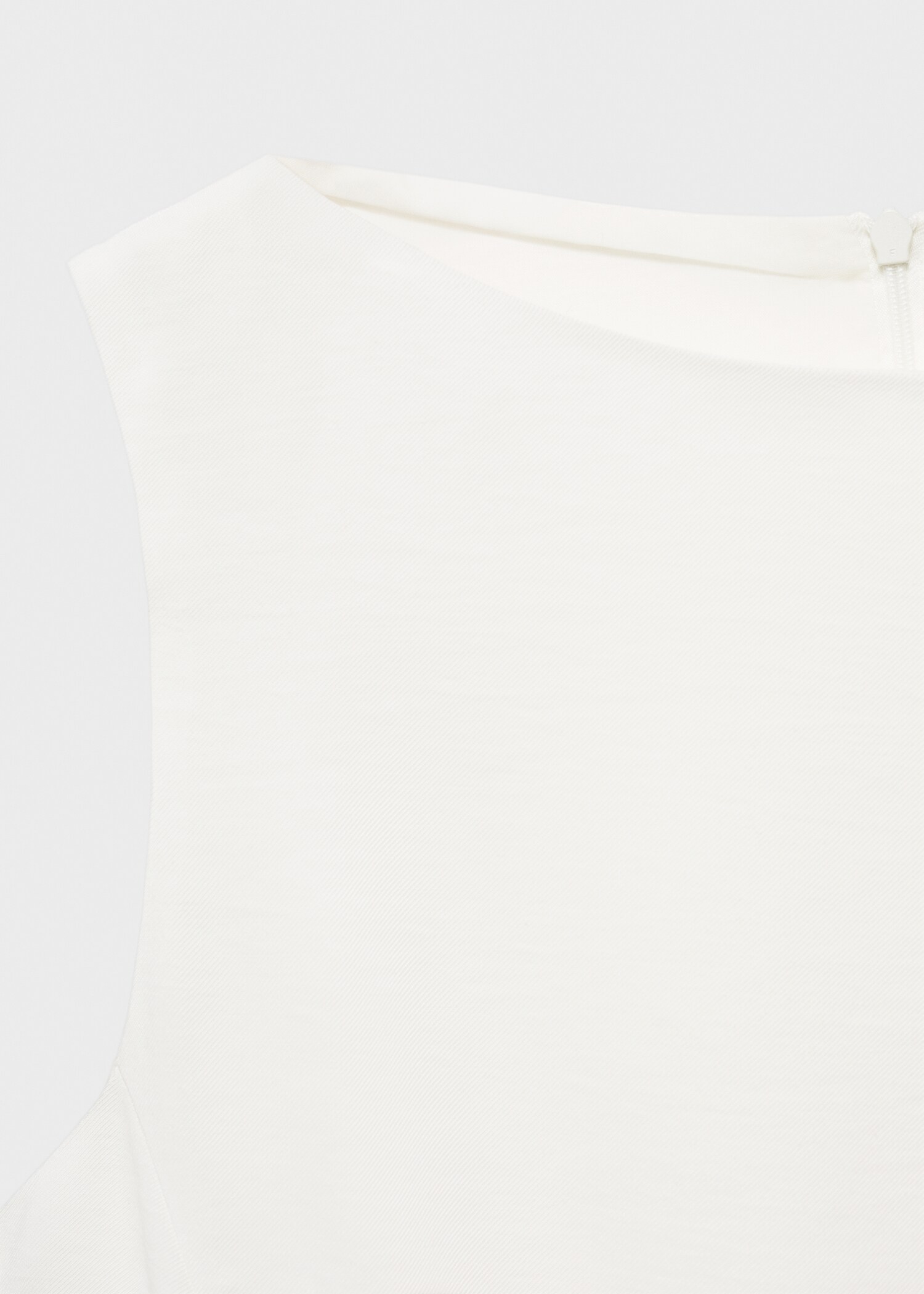 Peplum top with pleat detail - Details of the article 8