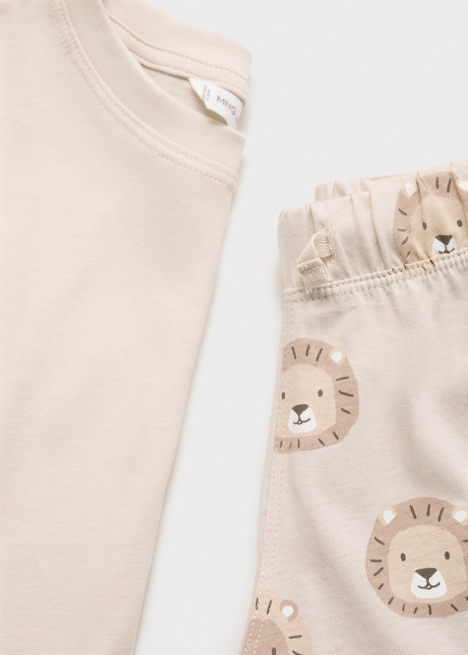 Pyjamas lions - Details of the article 0