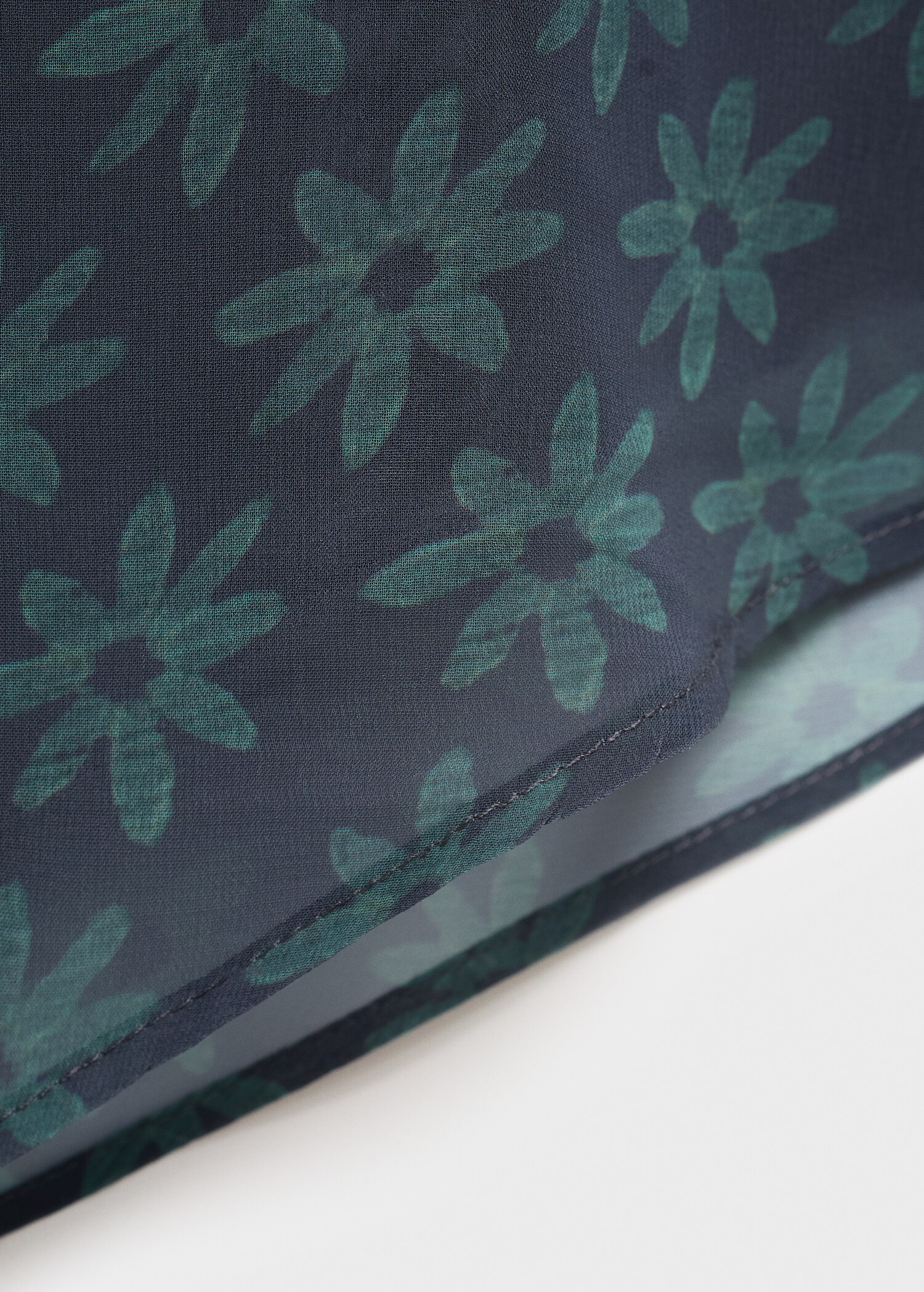Asymmetric flowered skirt - Details of the article 0