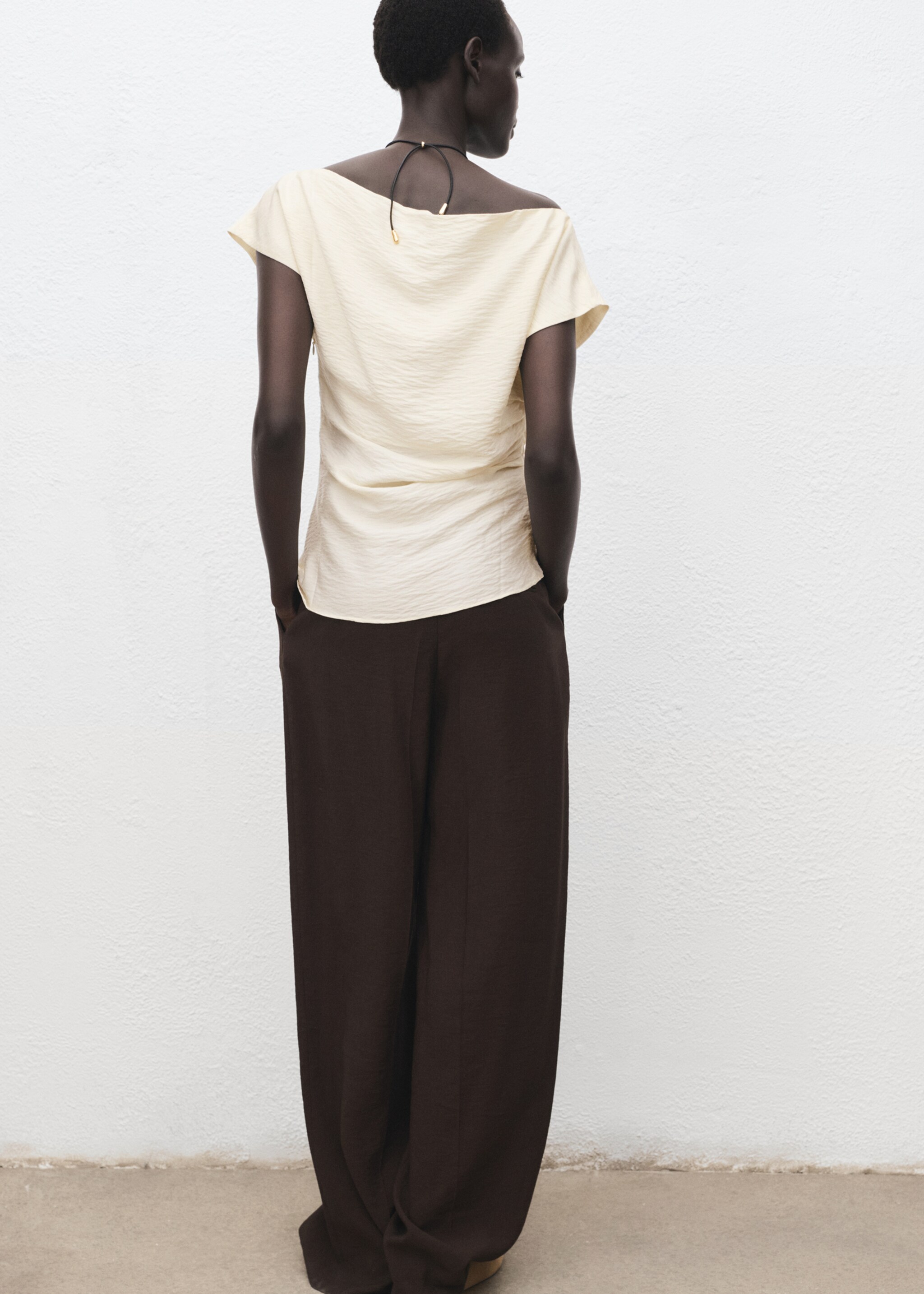 Modal blouse with an asymmetric collar - Reverse of the article, White. Ref: 17064100-00.