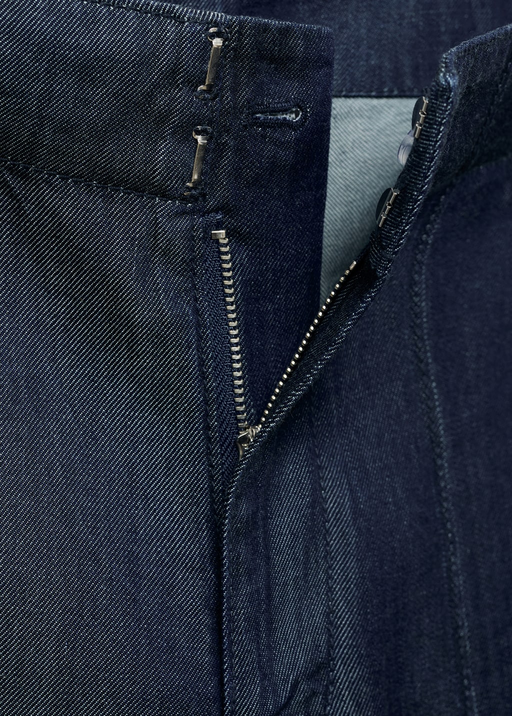 Wide leg denim pants with stitching