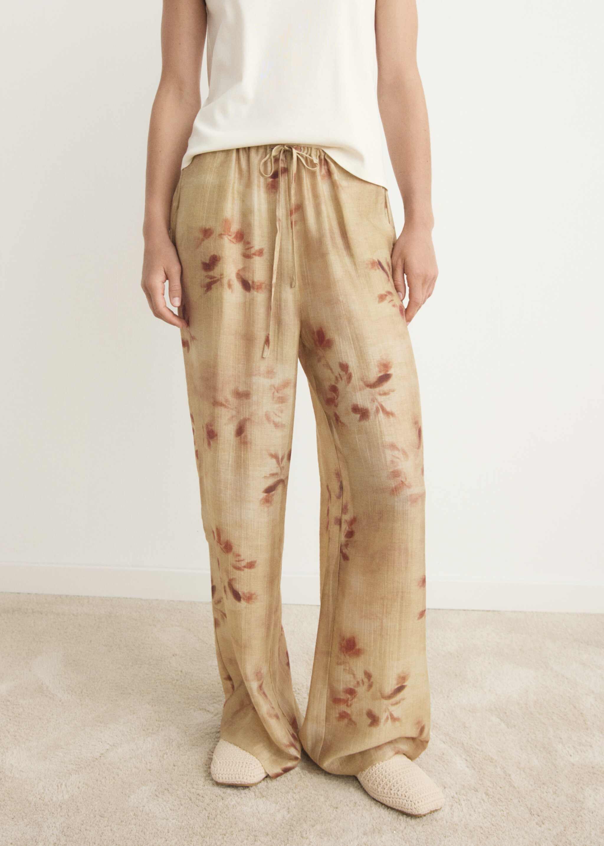 Leaf-print trousers - Medium plane, Sand. Ref: 17064103-00.
