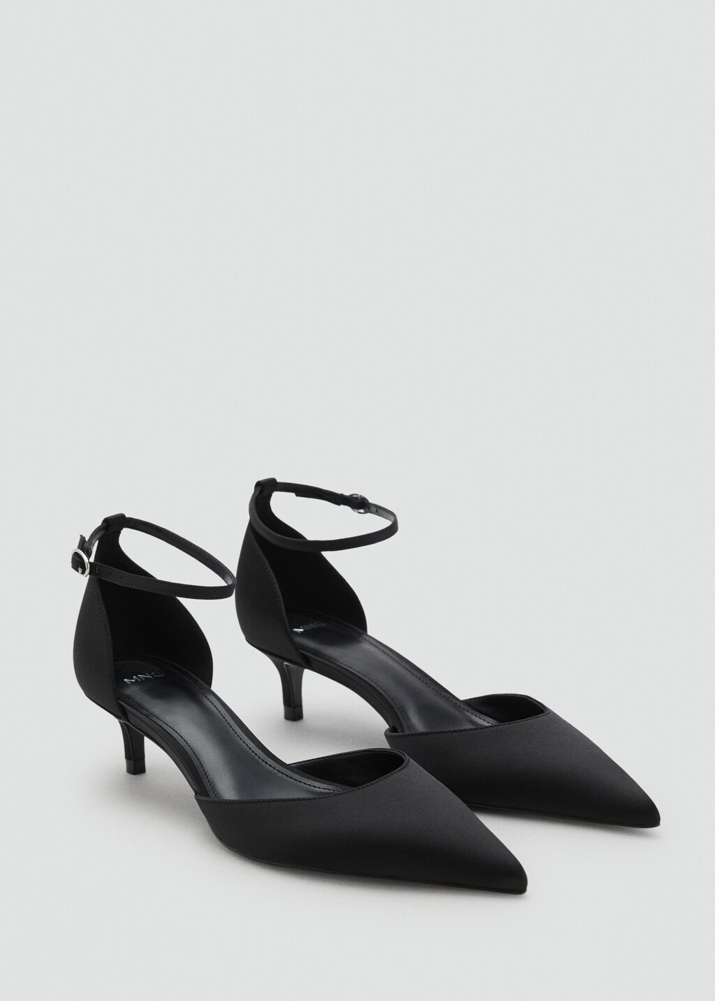 Kitten-heeled shoes with ankle strap - image 3
