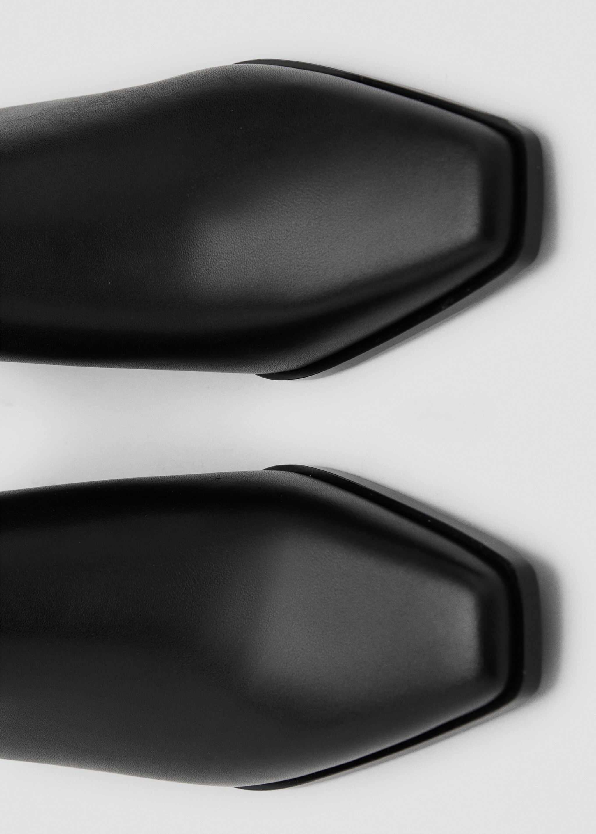 Leather heeled boots - Details of the article 2, Black. Ref: 17064113-00.