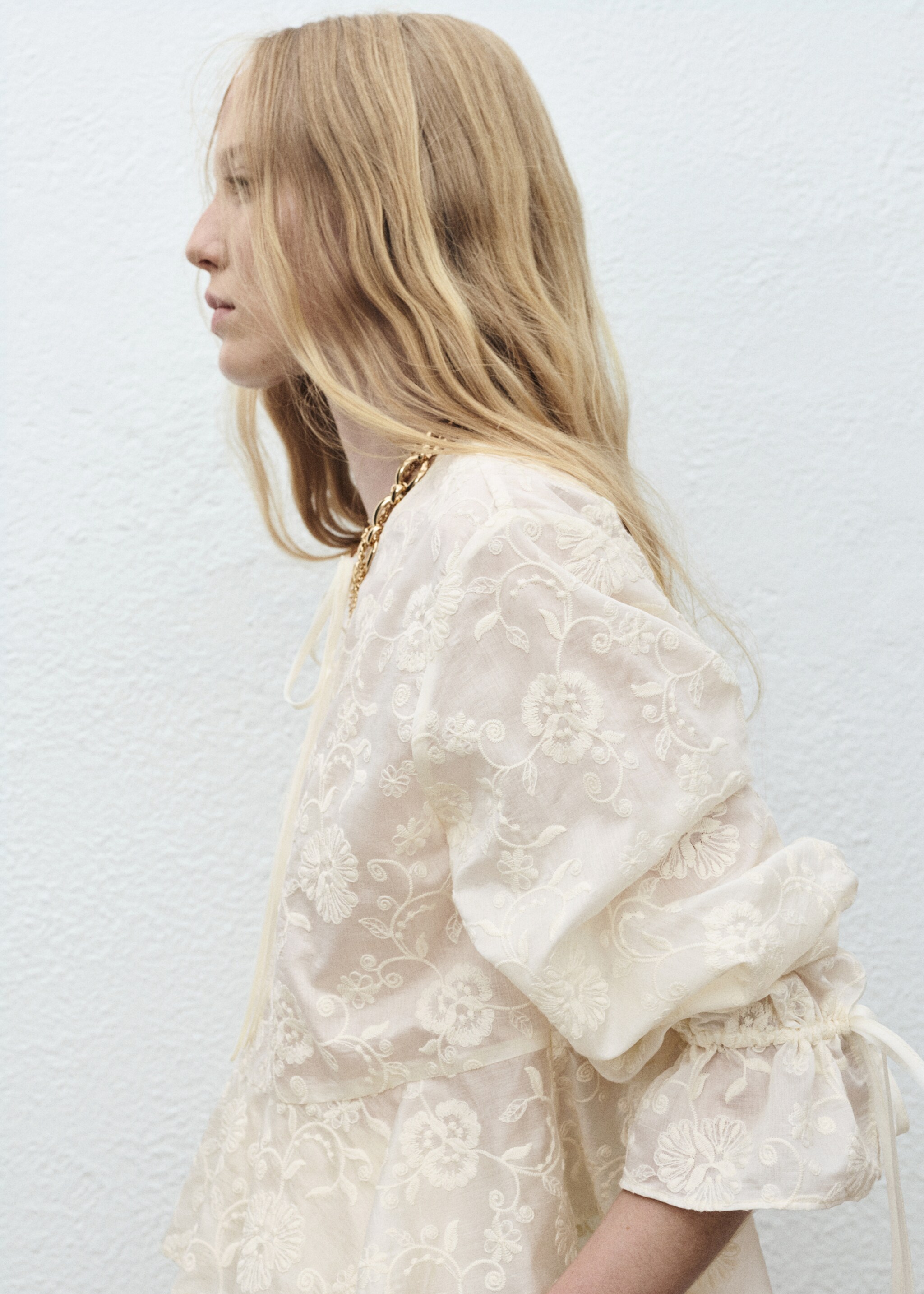 Embroidered lyocell blouse - Details of the article 6, Ecru. Ref: 17064130-00.