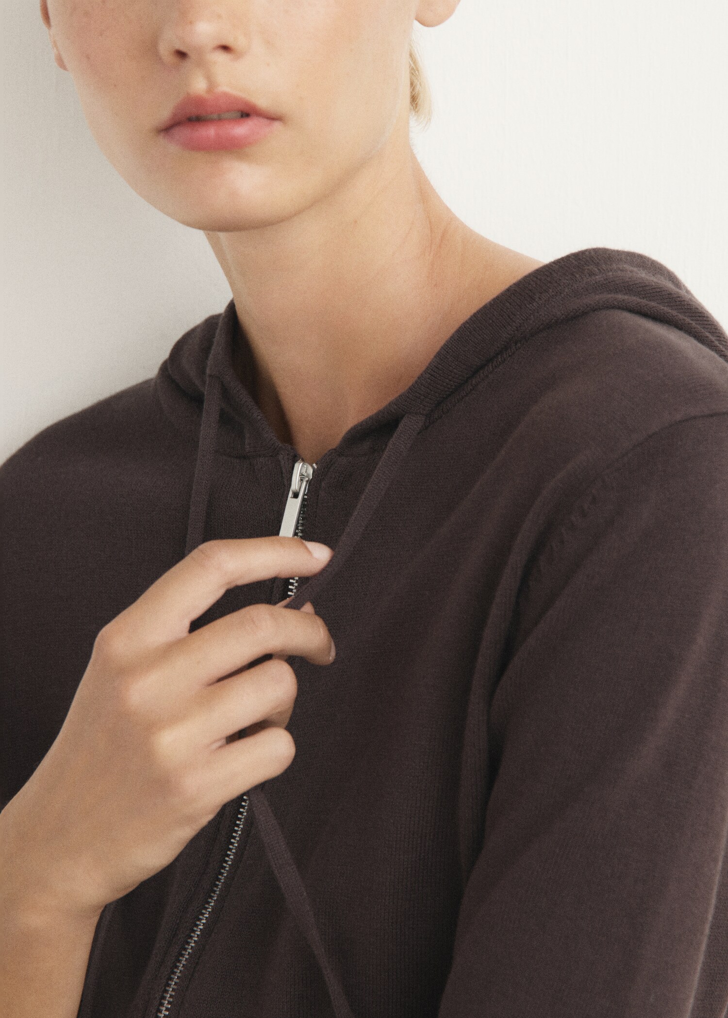 Cotton knit hooded cardigan - Details of the article 1
