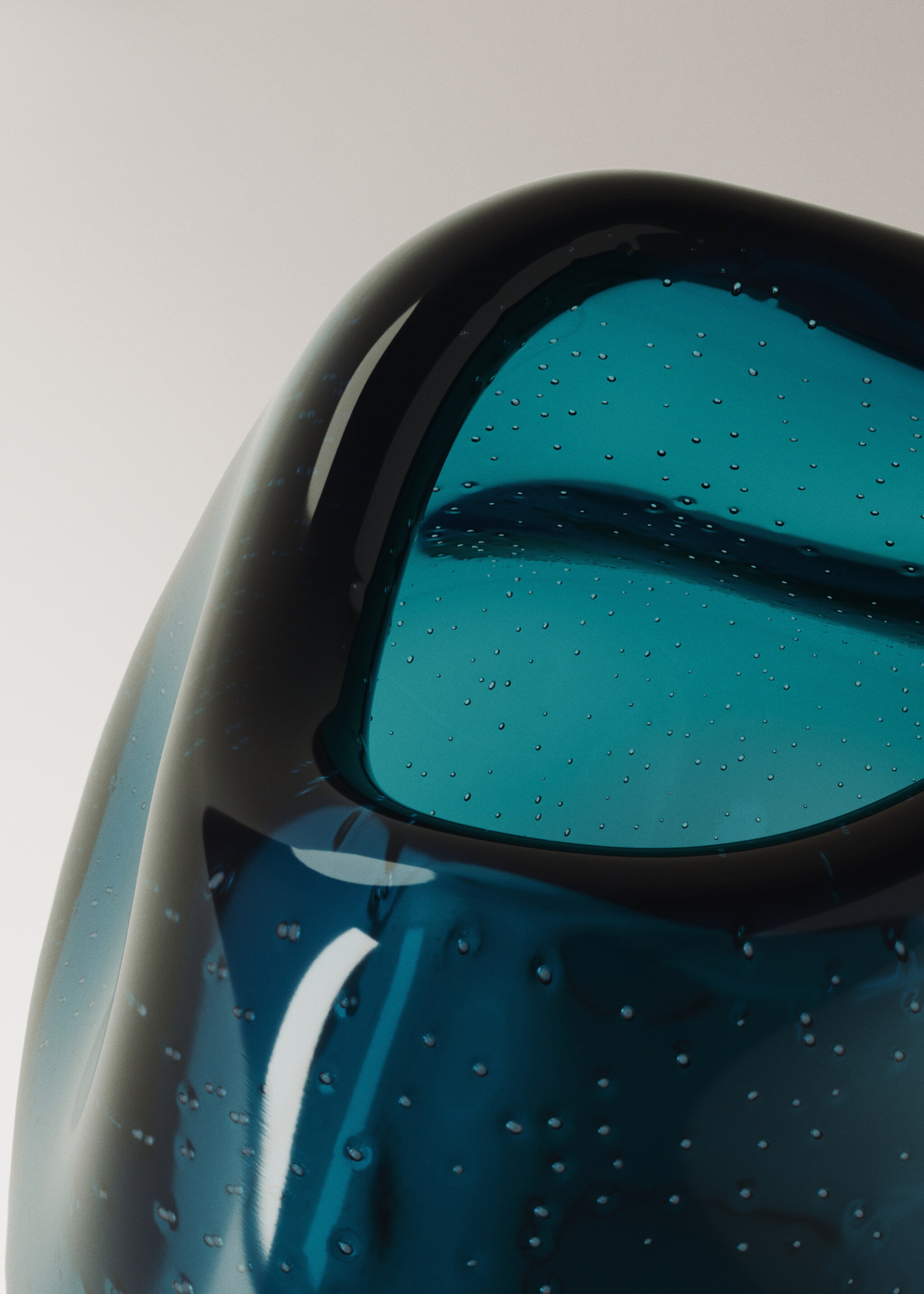 Low irregular glass vase - Details of the article 2, Ink Blue. Ref: 17064133-00.